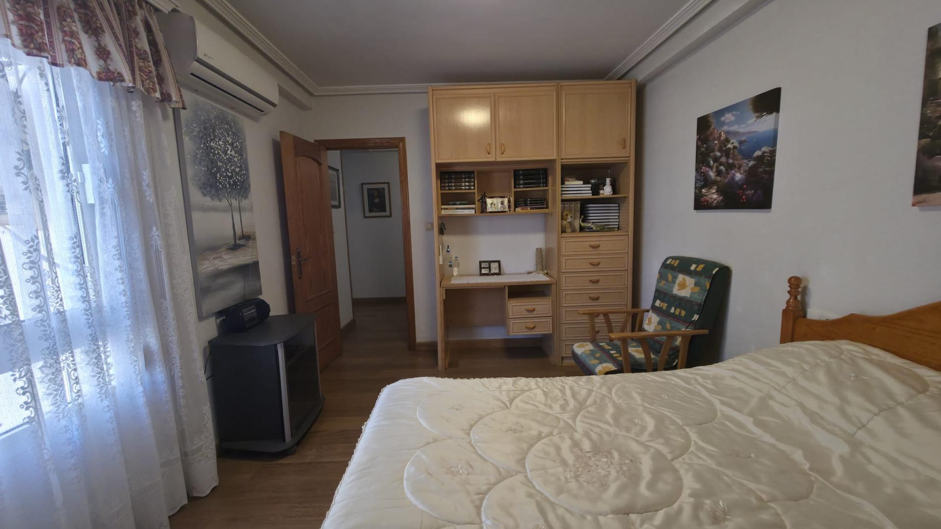 For sale - 3 Bedroom 2 Bathroom Apartment in Torrevieja - Acequion  - Alicante