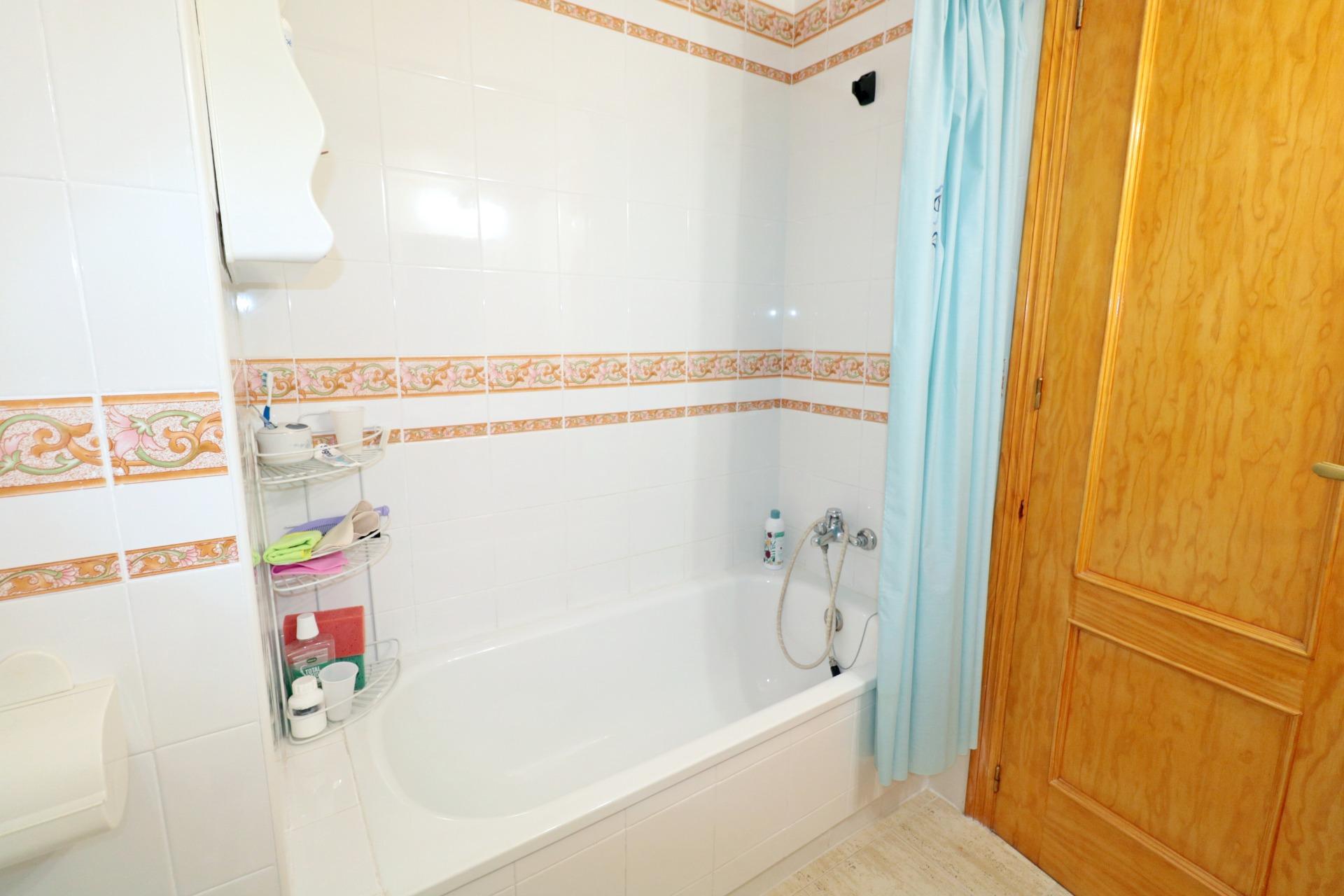 For sale - 2 Bedroom 1 Bathroom Apartment in Torrevieja - Acequion  - Alicante