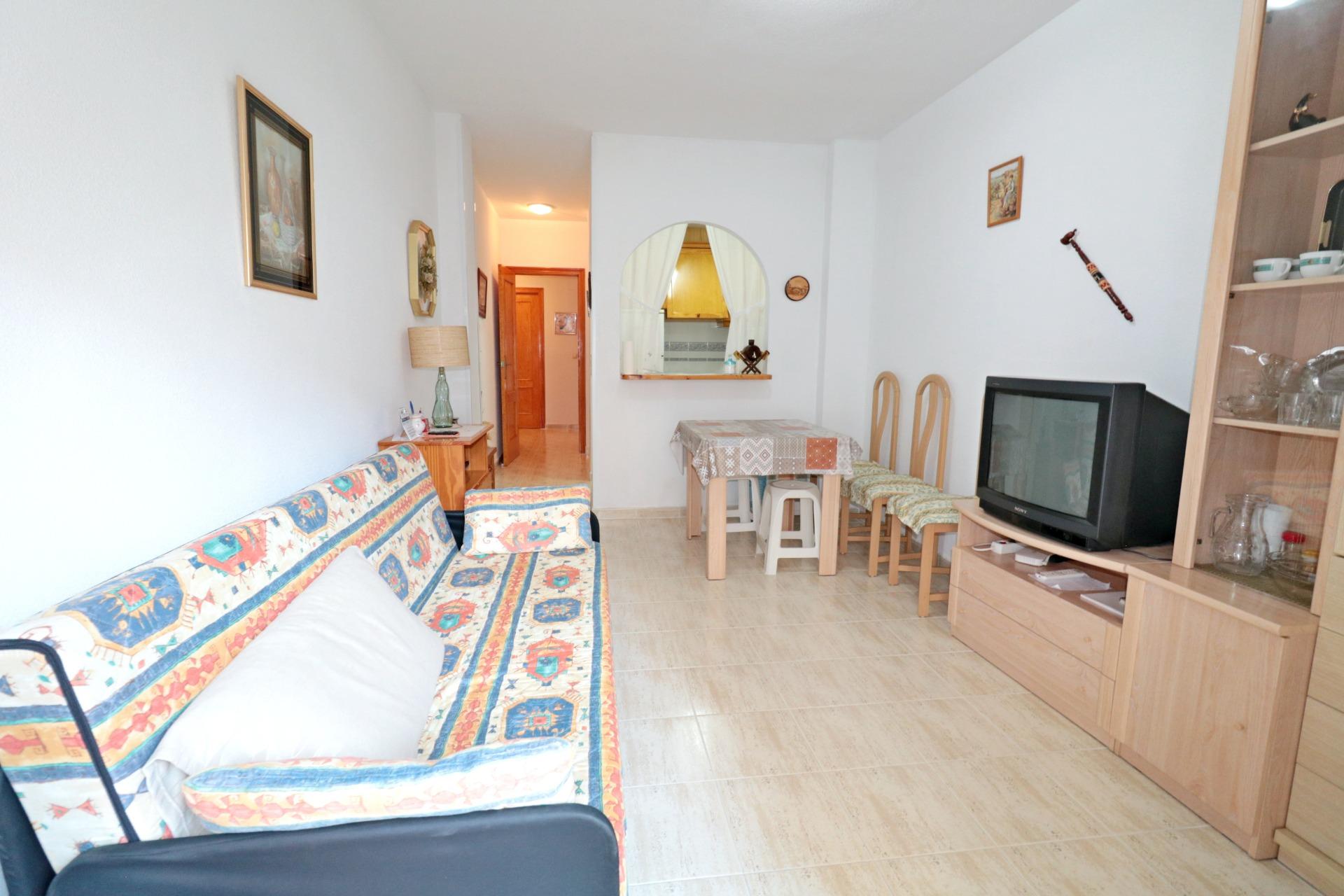 For sale - 2 Bedroom 1 Bathroom Apartment in Torrevieja - Acequion  - Alicante