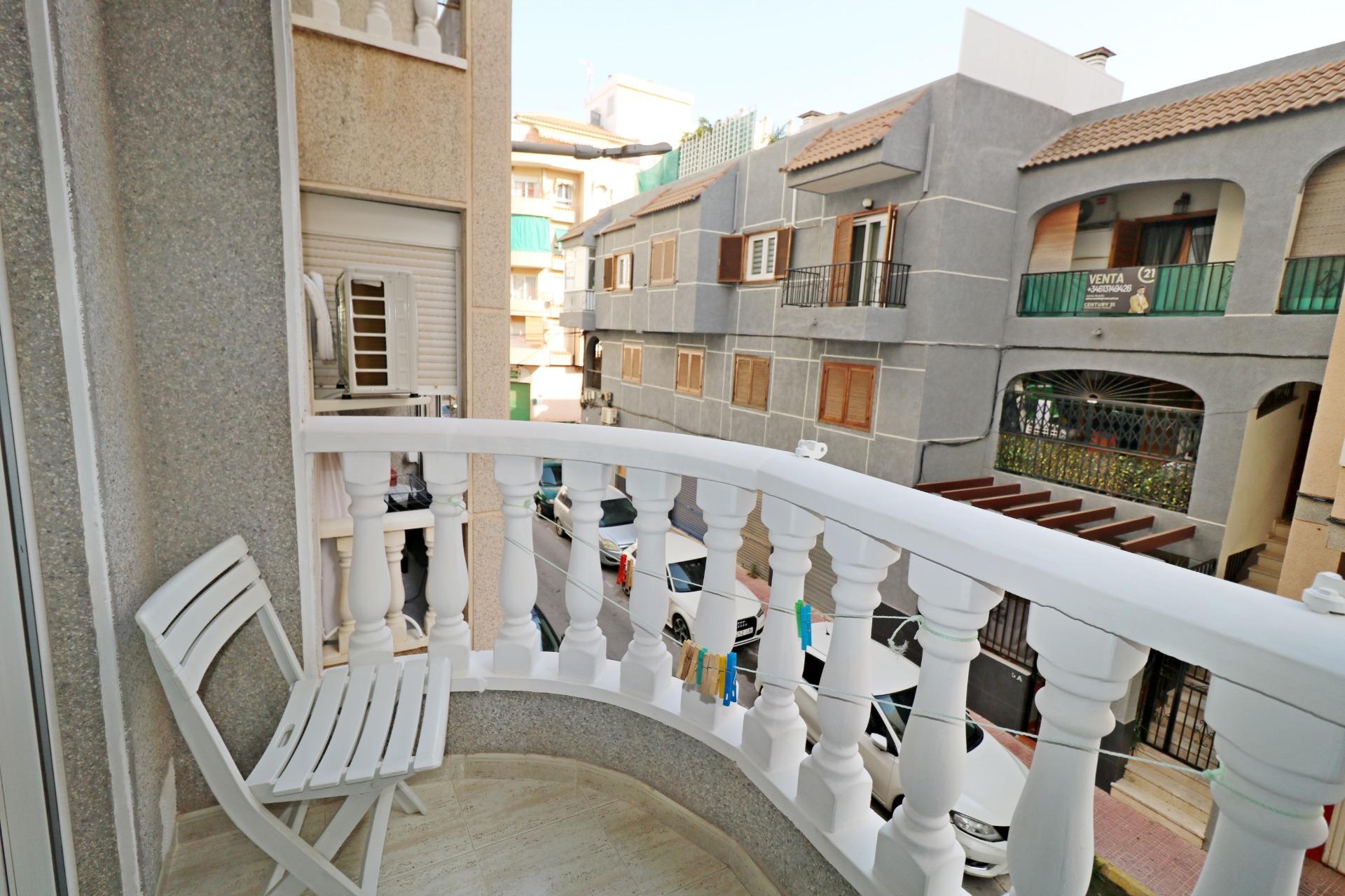 For sale - 2 Bedroom 1 Bathroom Apartment in Torrevieja - Acequion  - Alicante
