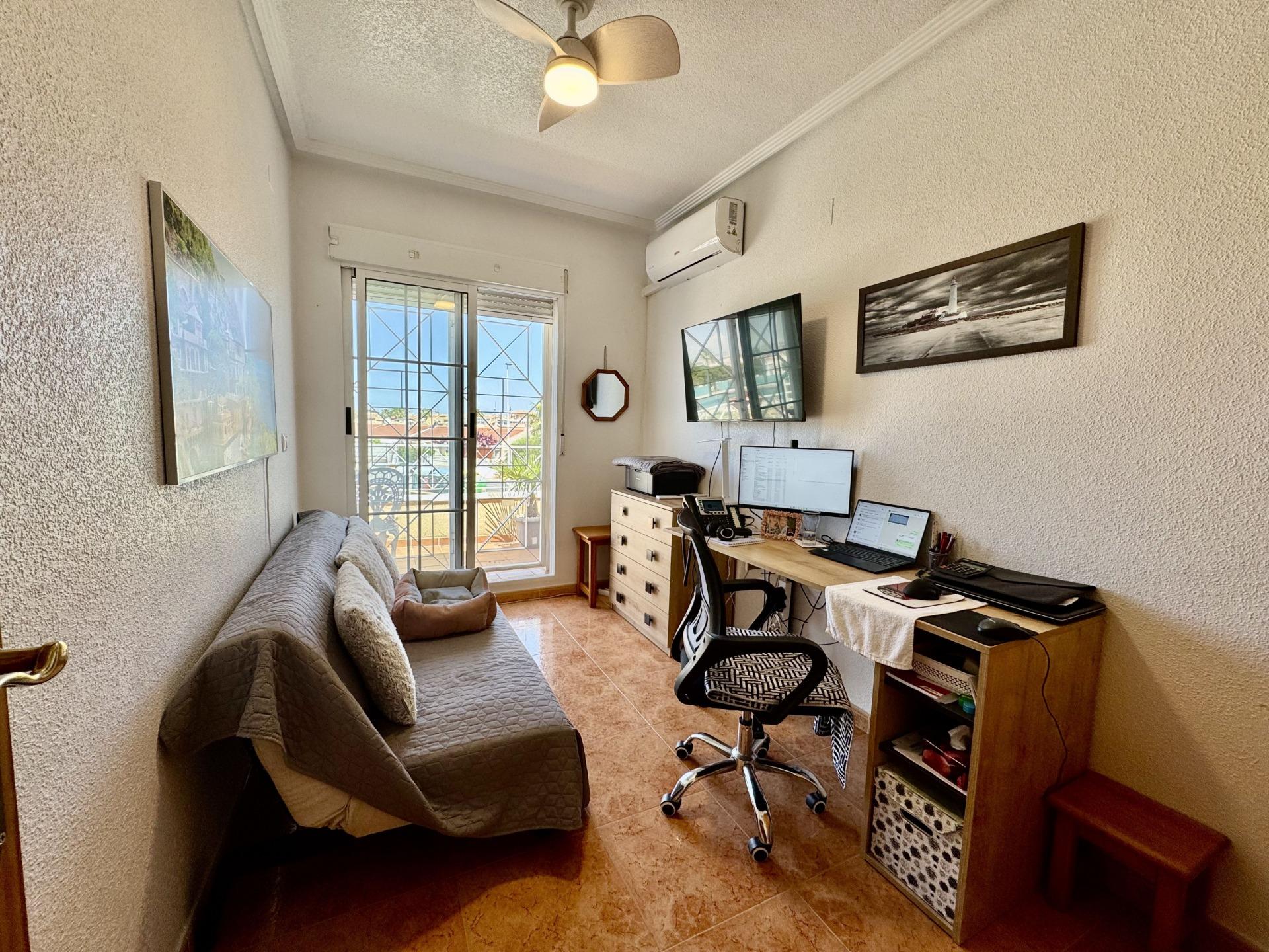 For sale - 2 Bedroom 1 Bathroom Town House in Torrevieja - La Siesta - El Salado - Torreta  - Alicante