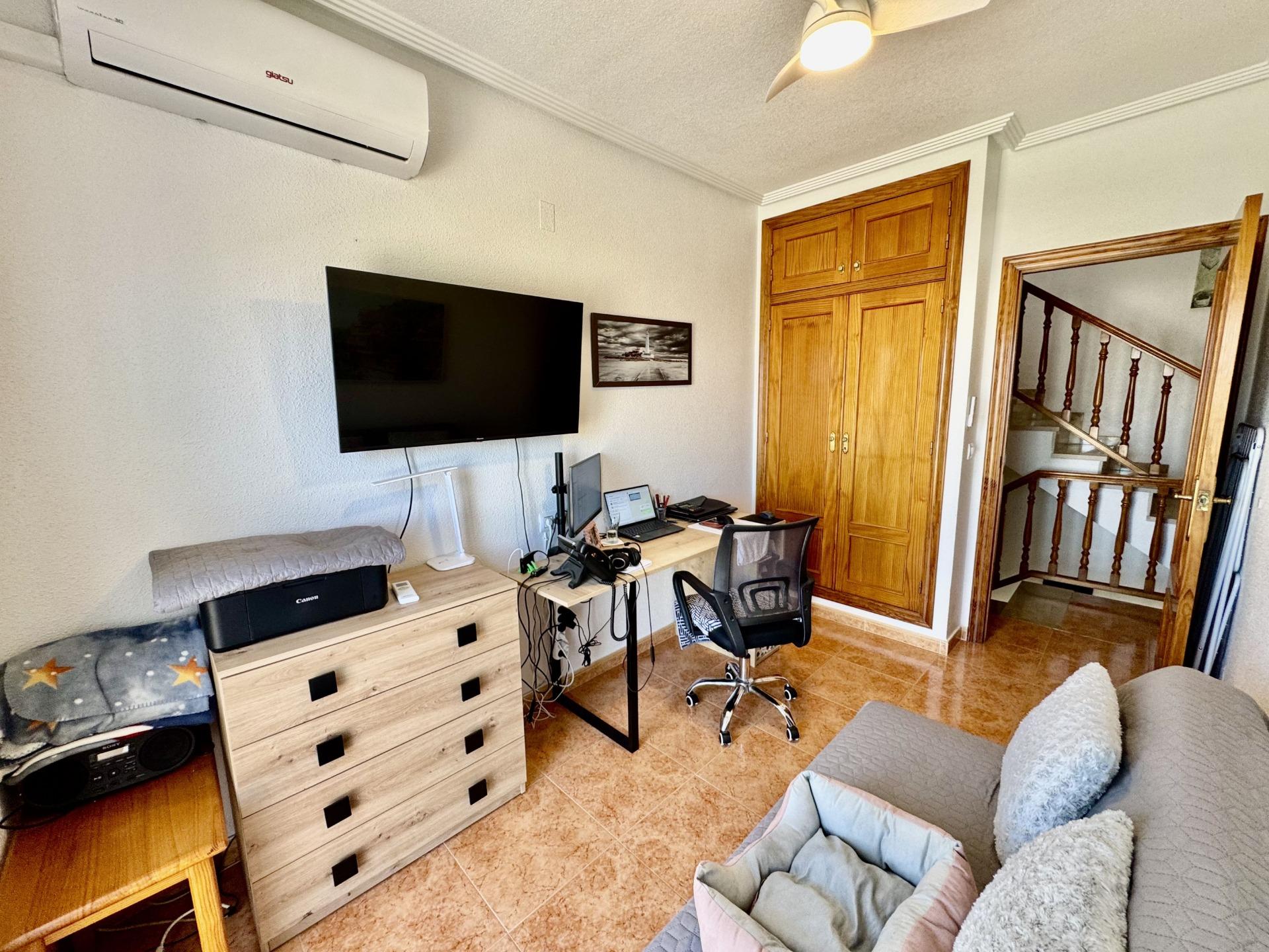 For sale - 2 Bedroom 1 Bathroom Town House in Torrevieja - La Siesta - El Salado - Torreta  - Alicante
