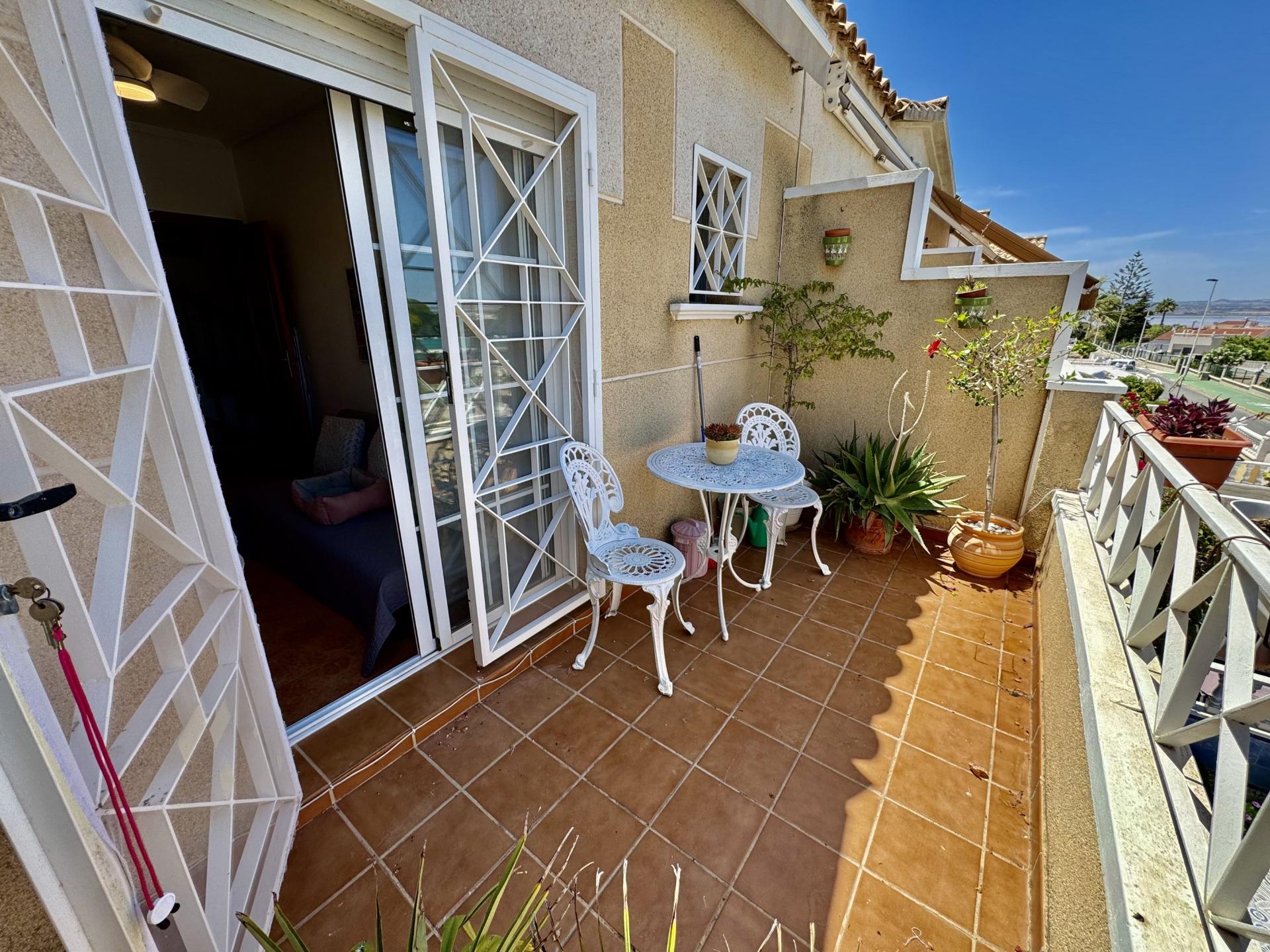 For sale - 2 Bedroom 1 Bathroom Town House in Torrevieja - La Siesta - El Salado - Torreta  - Alicante