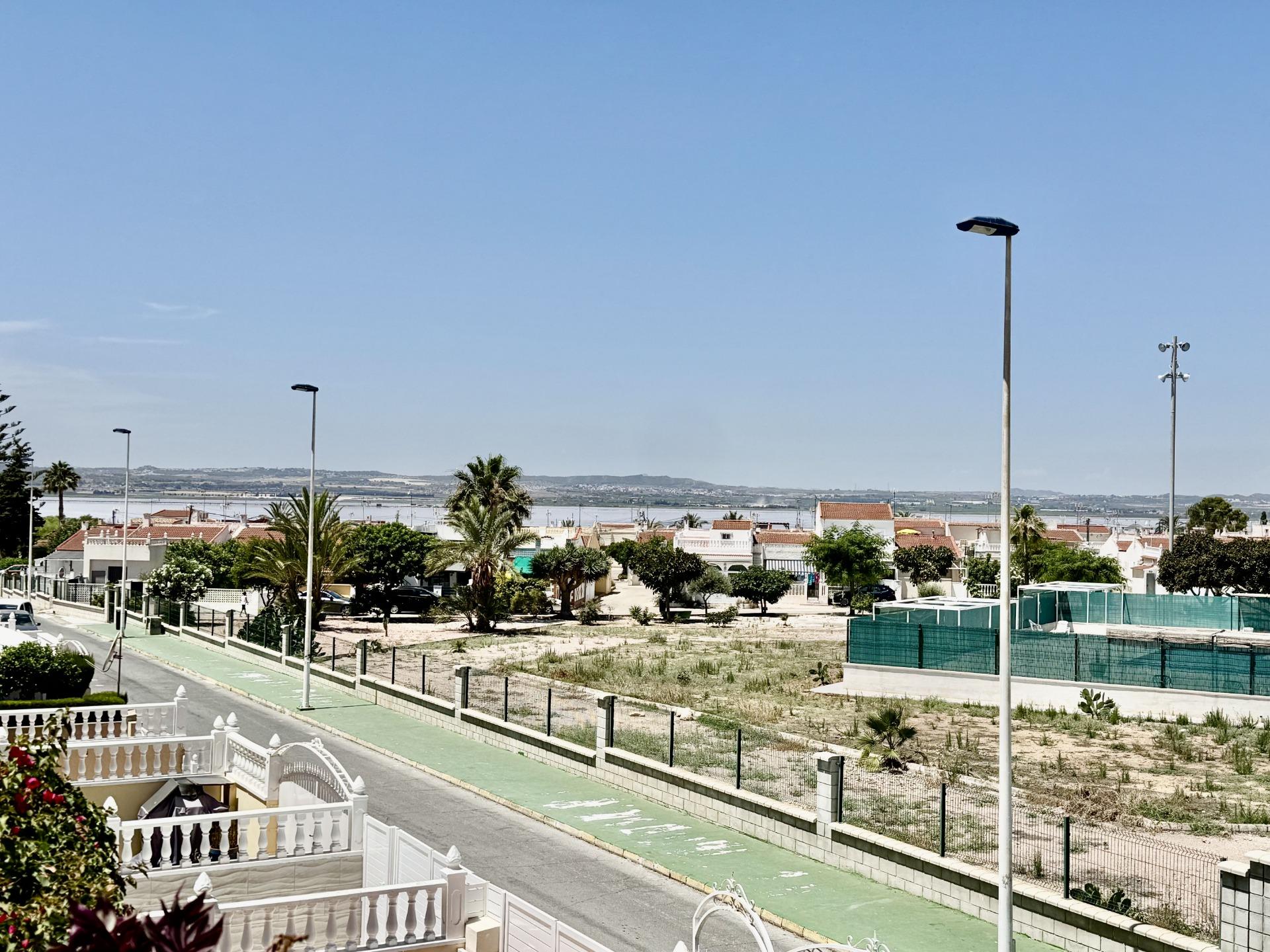 For sale - 2 Bedroom 1 Bathroom Town House in Torrevieja - La Siesta - El Salado - Torreta  - Alicante