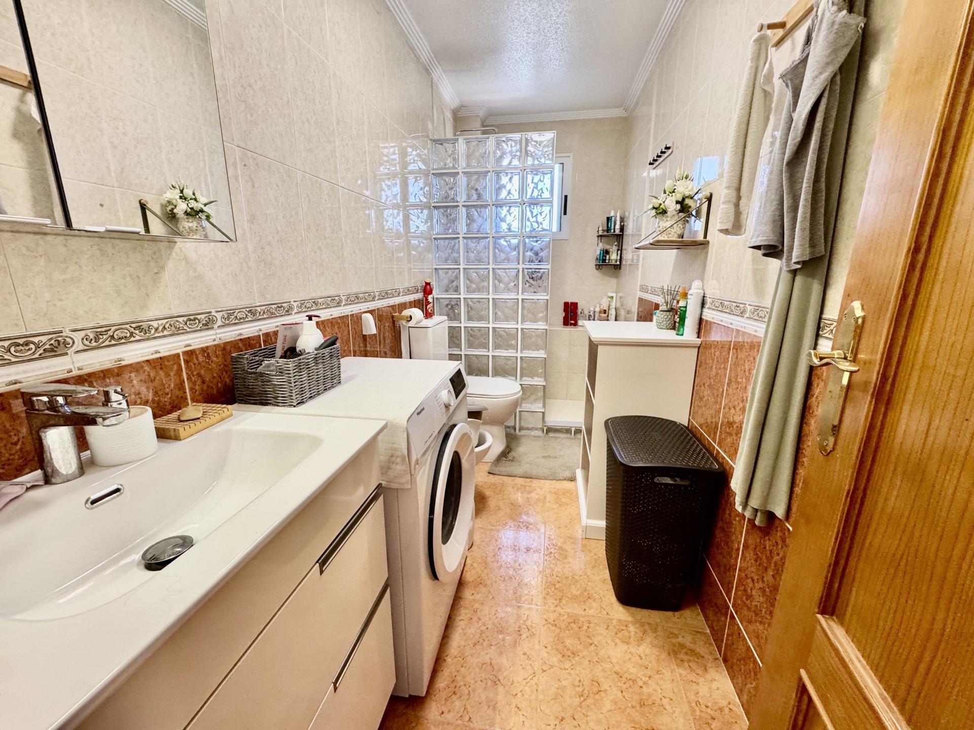 For sale - 2 Bedroom 1 Bathroom Town House in Torrevieja - La Siesta - El Salado - Torreta  - Alicante