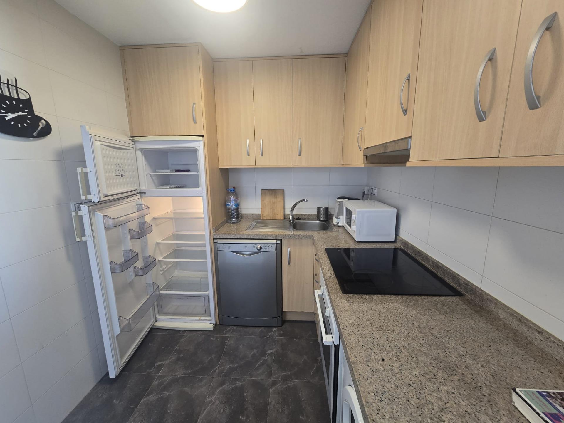 For sale - 2 Bedroom 2 Bathroom Apartment in Torrevieja - Centro  - Alicante