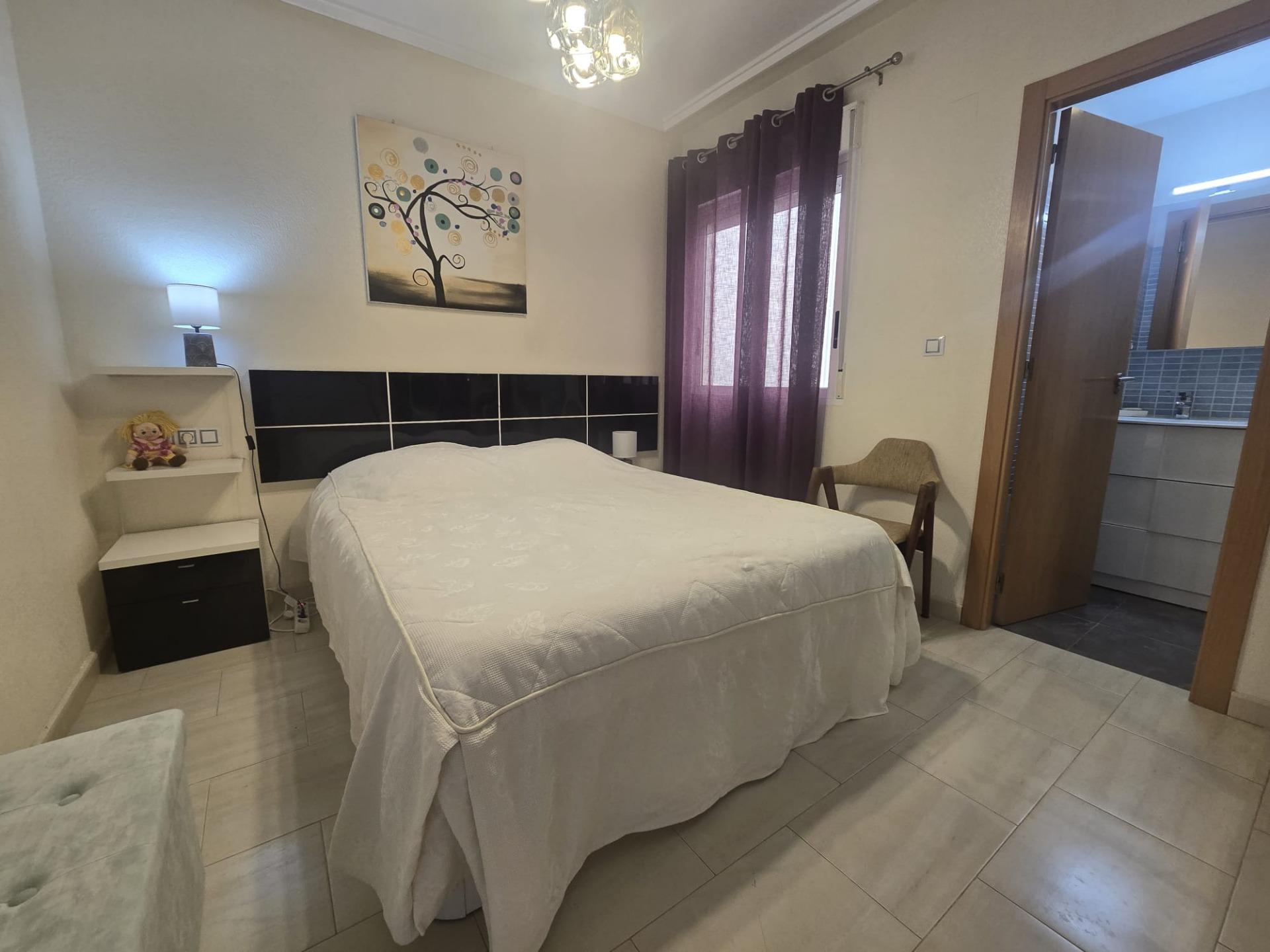 For sale - 2 Bedroom 2 Bathroom Apartment in Torrevieja - Centro  - Alicante
