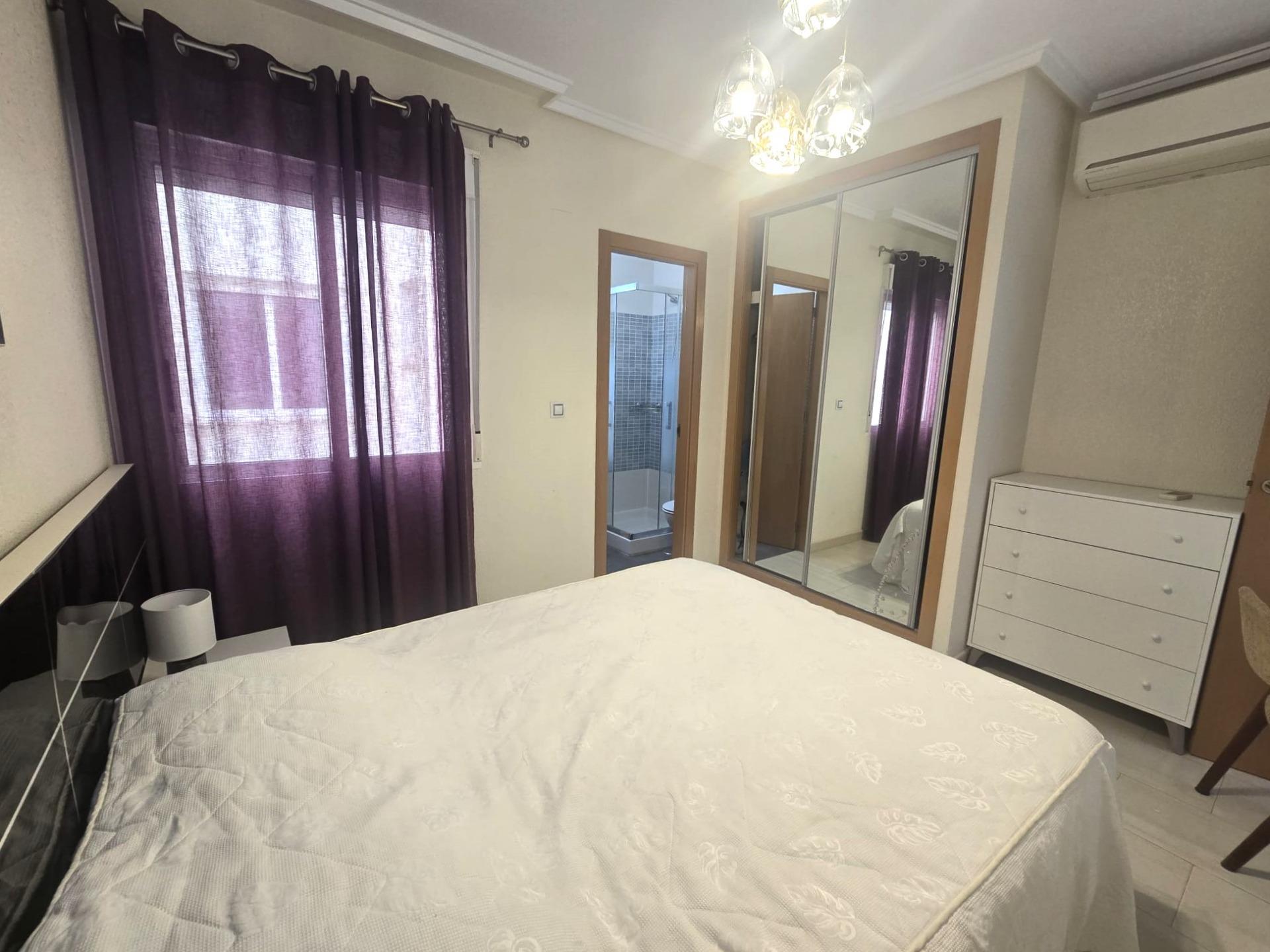 For sale - 2 Bedroom 2 Bathroom Apartment in Torrevieja - Centro  - Alicante