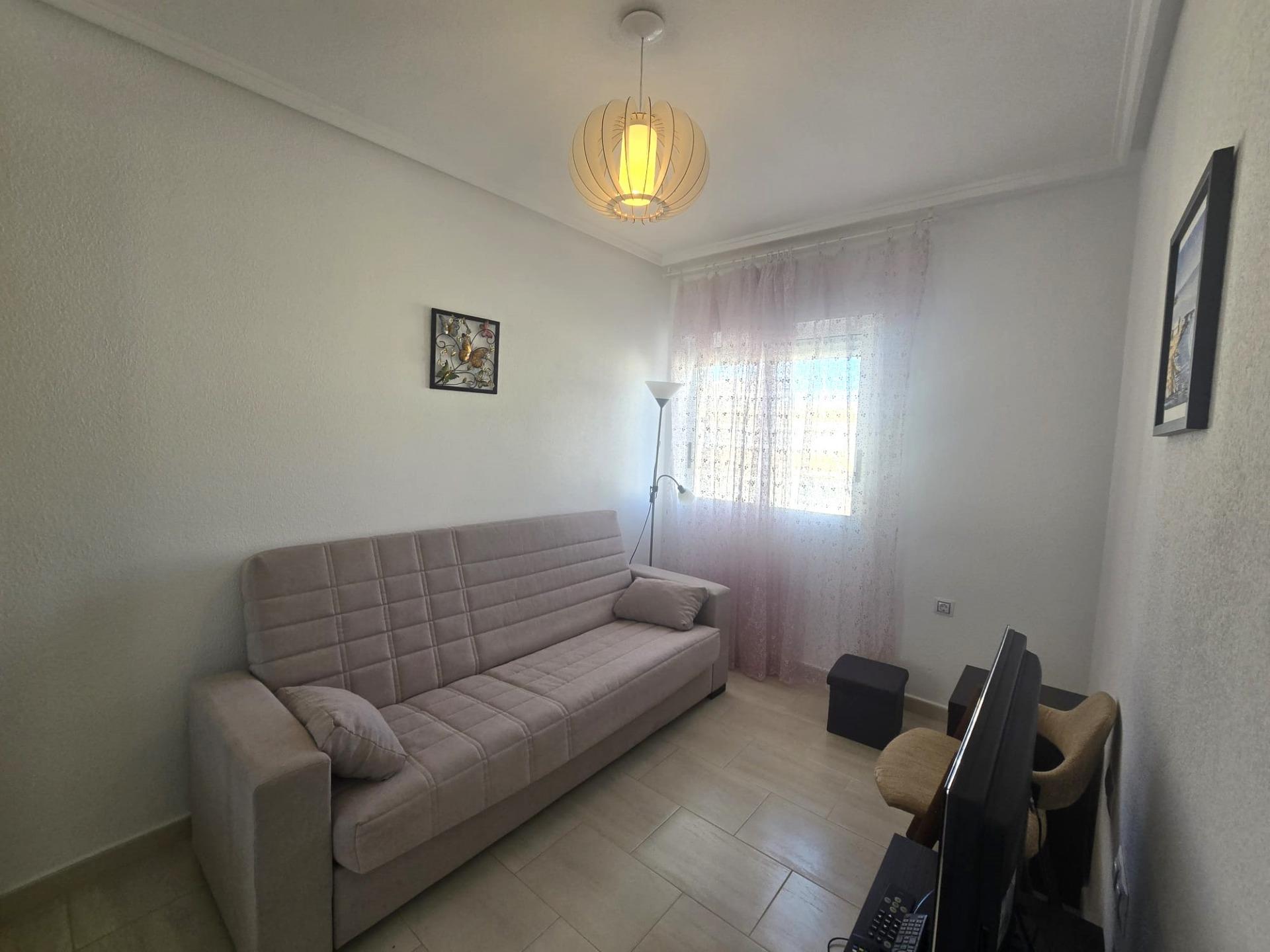 For sale - 2 Bedroom 2 Bathroom Apartment in Torrevieja - Centro  - Alicante