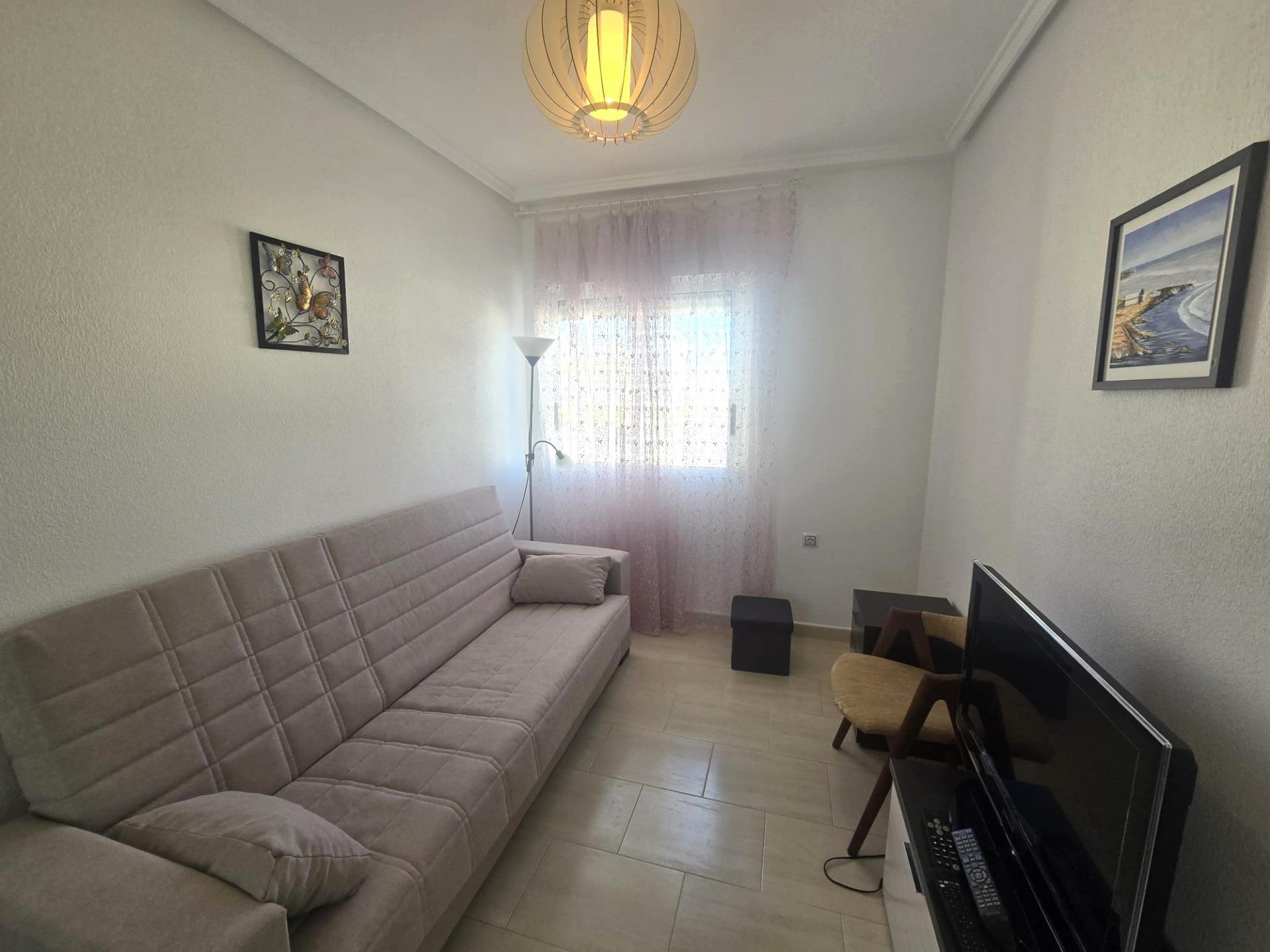 For sale - 2 Bedroom 2 Bathroom Apartment in Torrevieja - Centro  - Alicante