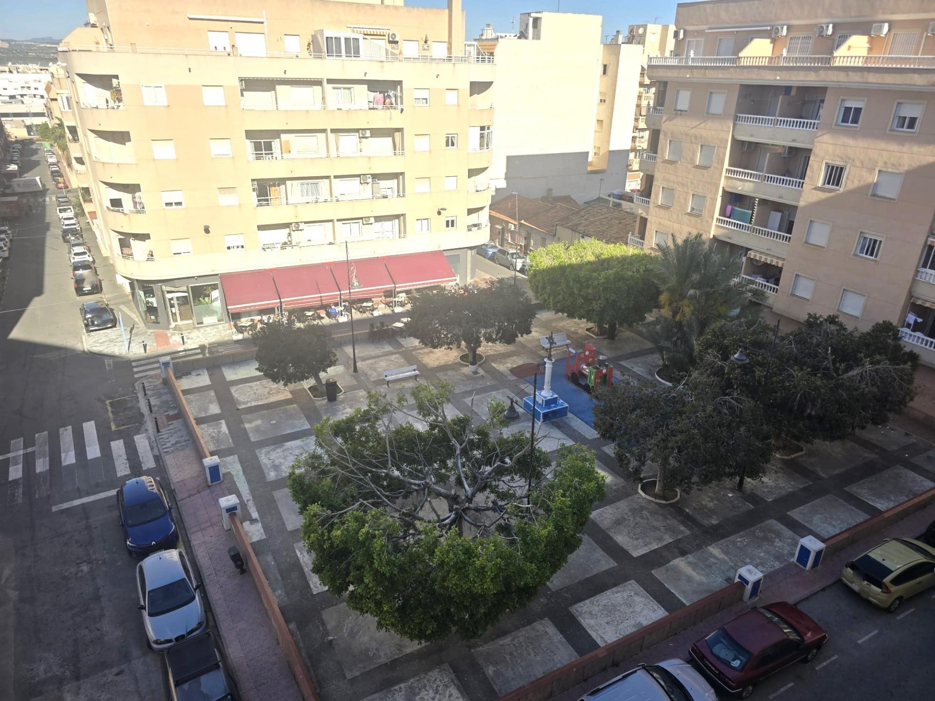 For sale - 2 Bedroom 2 Bathroom Apartment in Torrevieja - Centro  - Alicante