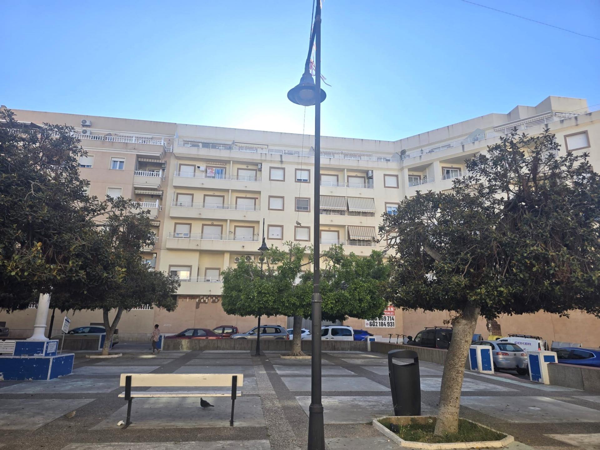 For sale - 2 Bedroom 2 Bathroom Apartment in Torrevieja - Centro  - Alicante