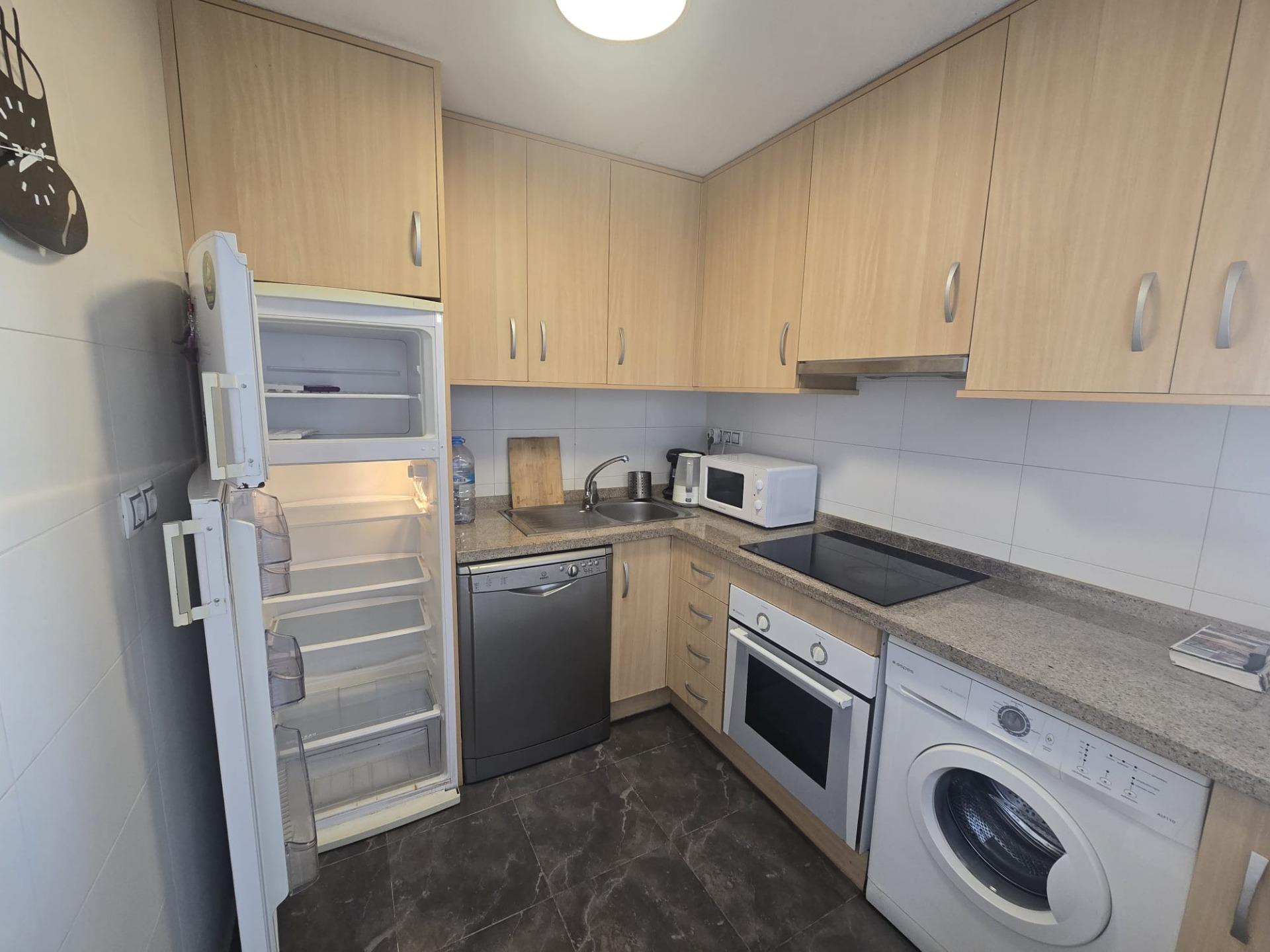 For sale - 2 Bedroom 2 Bathroom Apartment in Torrevieja - Centro  - Alicante