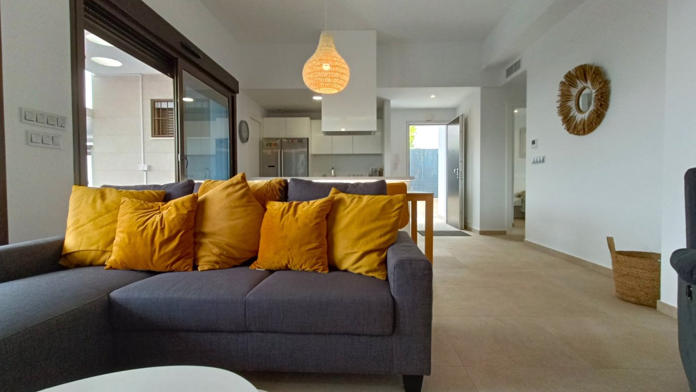 For sale - 3 Bedroom 2 Bathroom Villa in Vistabella Golf Entre Naranjos - Inland  - Alicante