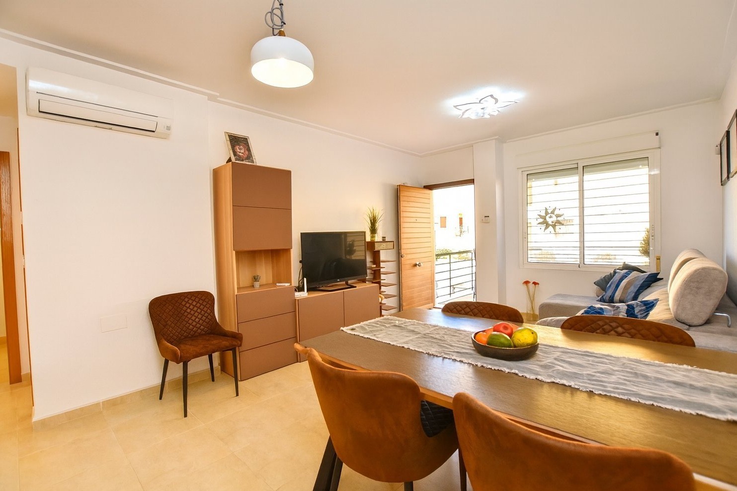 For sale - 3 Bedroom 2 Bathroom Villa in Algorfa - Inland  - Alicante