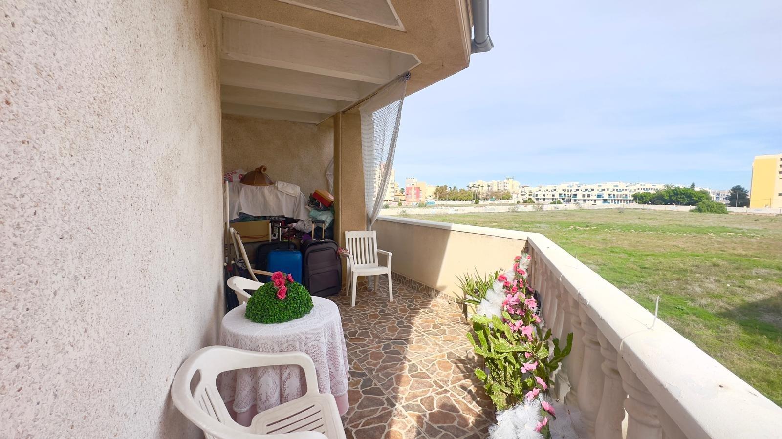 For sale - 2 Bedroom 1 Bathroom Penthouse in Torrevieja - Estacion De Autobuses  - Alicante