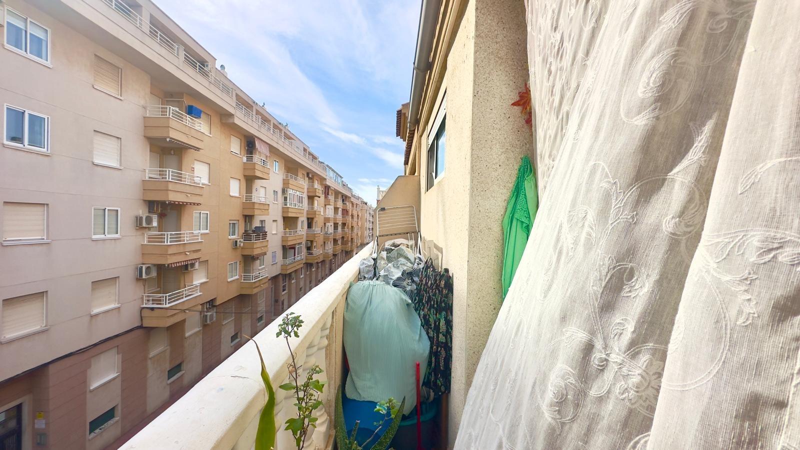 For sale - 2 Bedroom 1 Bathroom Penthouse in Torrevieja - Estacion De Autobuses  - Alicante