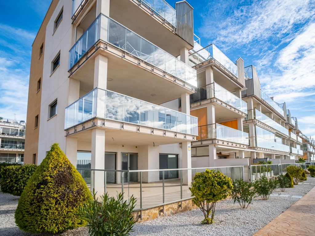 3 Bedroom 2 Bathroom Apartment in Orihuela Costa
