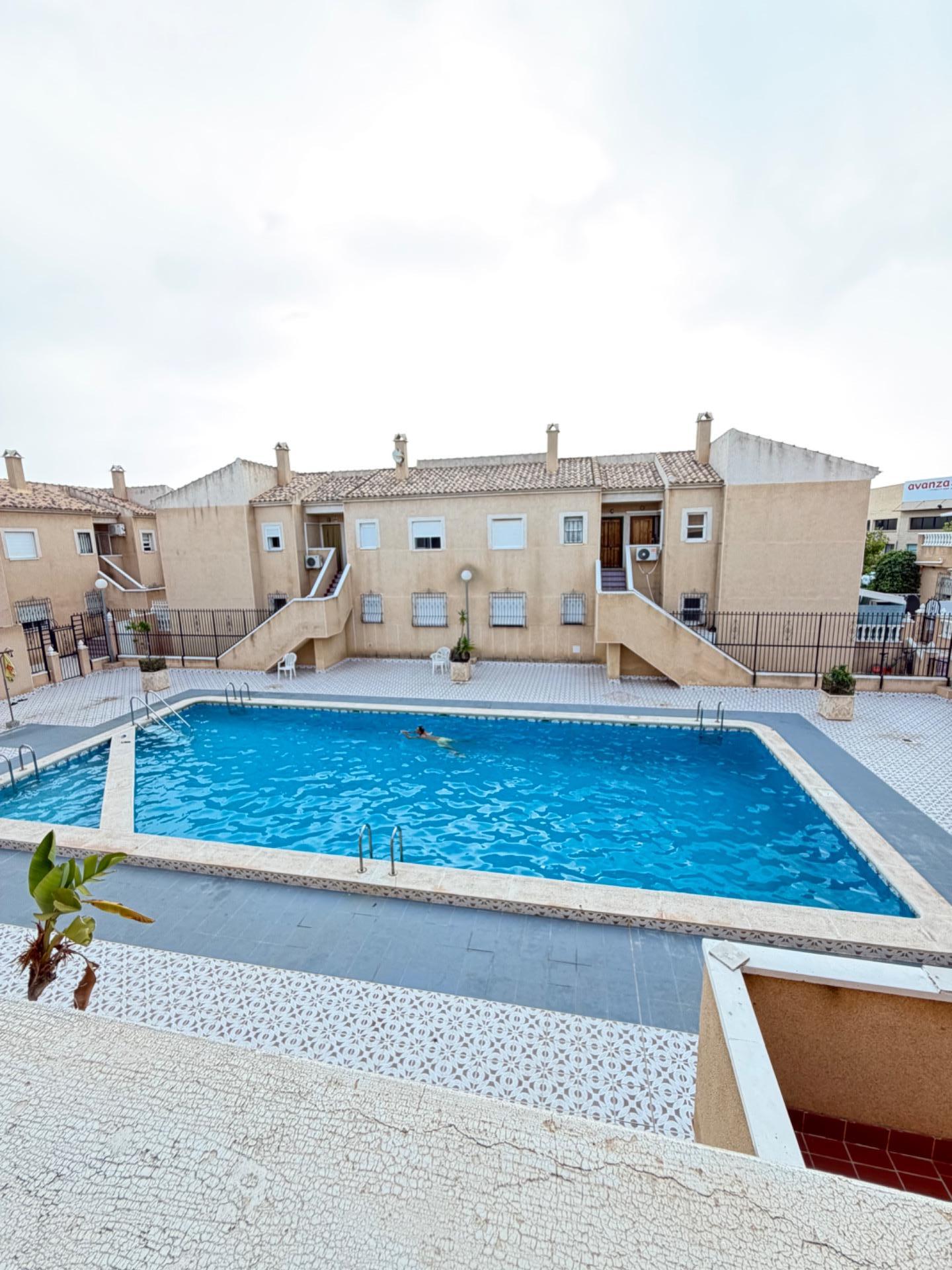 For sale - 2 Bedroom 1 Bathroom Apartment in Torrevieja - Centro  - Alicante