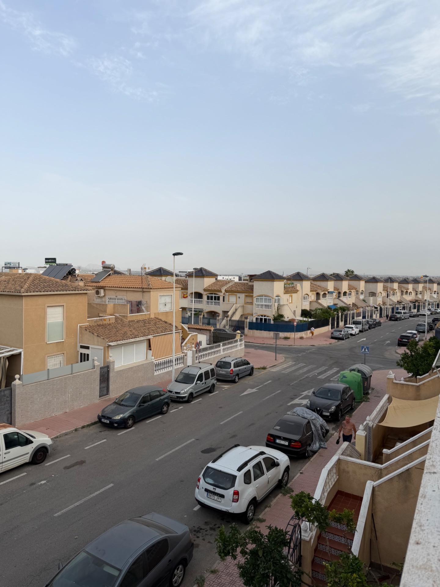 For sale - 2 Bedroom 1 Bathroom Apartment in Torrevieja - Centro  - Alicante