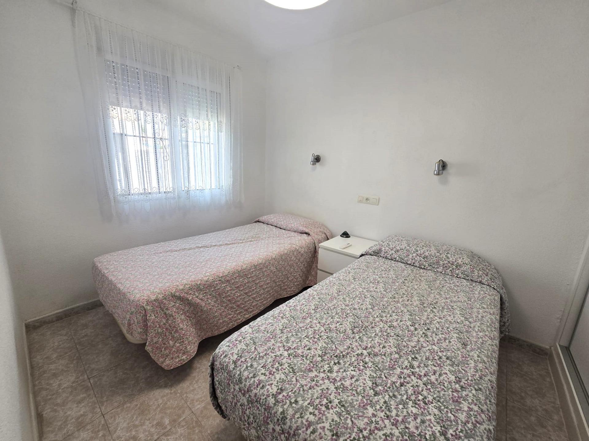 For sale - 3 Bedroom 1 Bathroom Town House in Torrevieja - Los Altos  - Alicante
