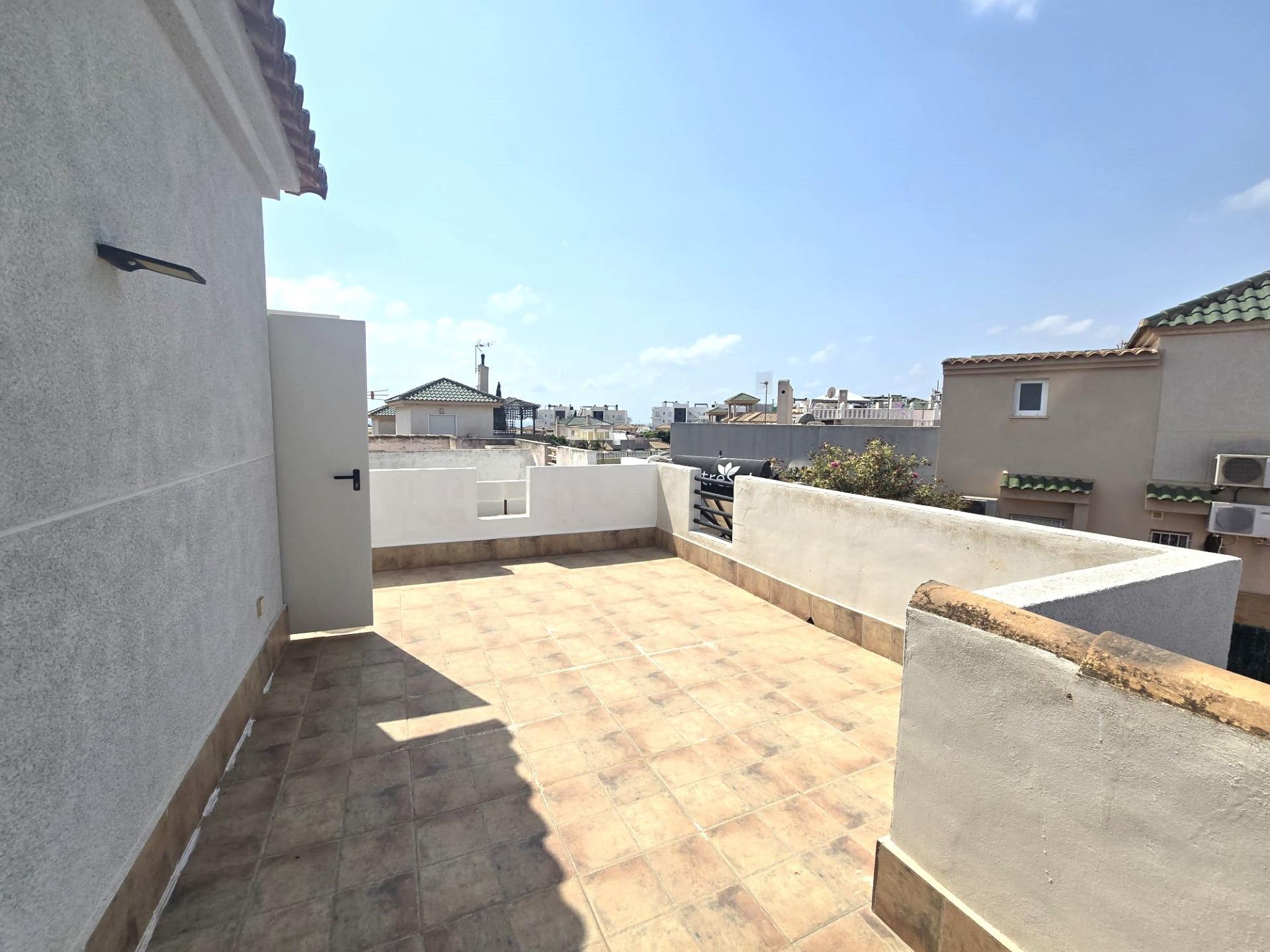 For sale - 3 Bedroom 1 Bathroom Town House in Torrevieja - Los Altos  - Alicante