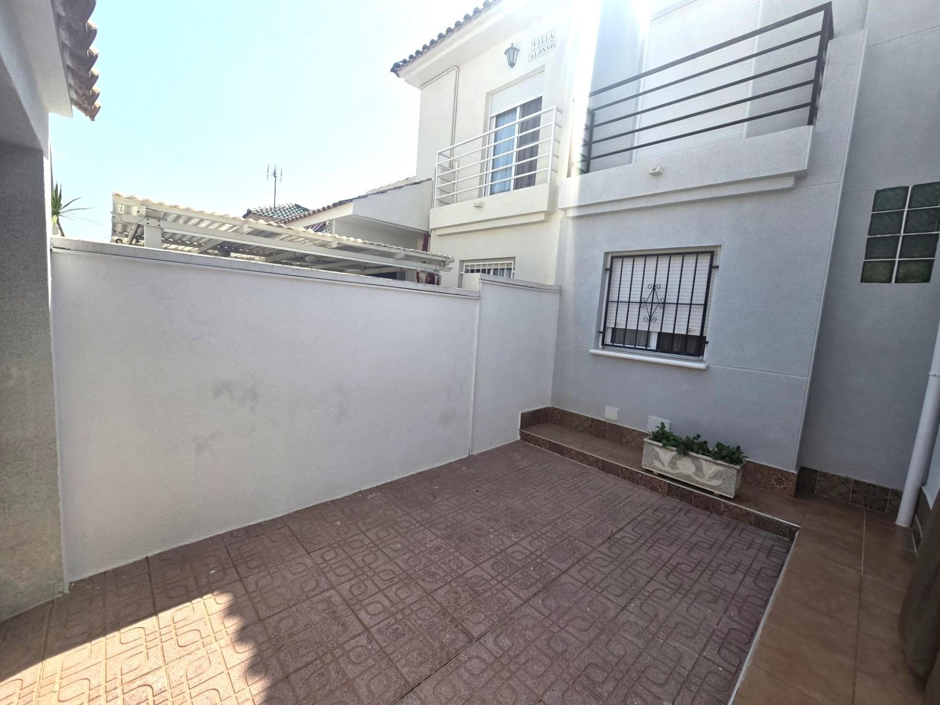 For sale - 3 Bedroom 1 Bathroom Town House in Torrevieja - Los Altos  - Alicante