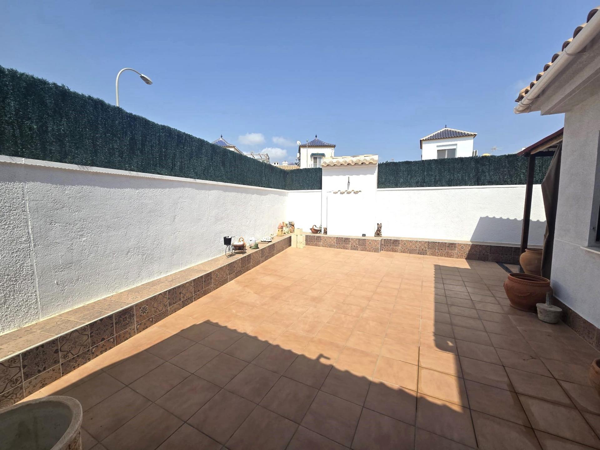 For sale - 3 Bedroom 1 Bathroom Town House in Torrevieja - Los Altos  - Alicante