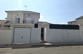 27-121-250-11-603/80637, 3 Bedroom 1 Bathroom Town House in Torrevieja