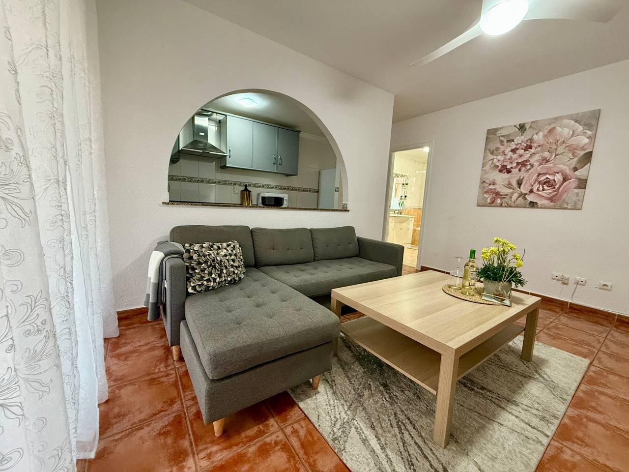 For sale - 2 Bedroom 2 Bathroom Apartment in Torrevieja - Playa Del Cura  - Alicante