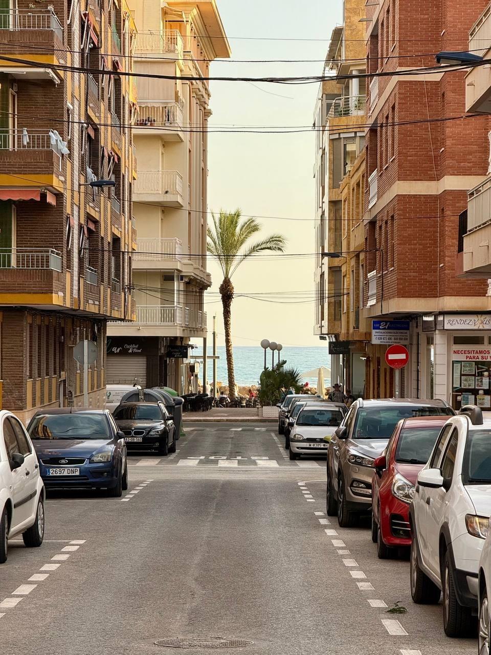 For sale - 2 Bedroom 2 Bathroom Apartment in Torrevieja - Playa Del Cura  - Alicante