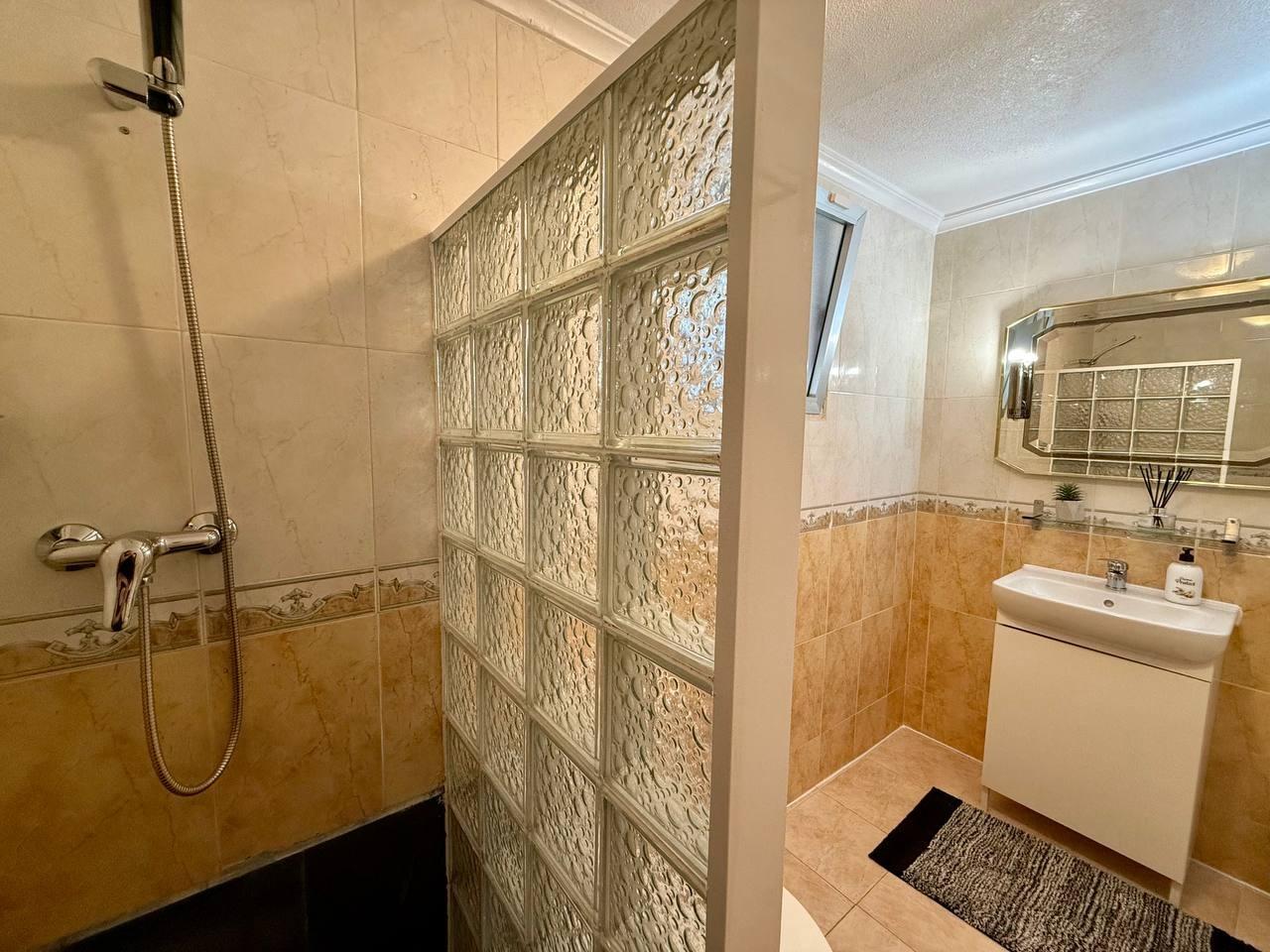 For sale - 2 Bedroom 2 Bathroom Apartment in Torrevieja - Playa Del Cura  - Alicante
