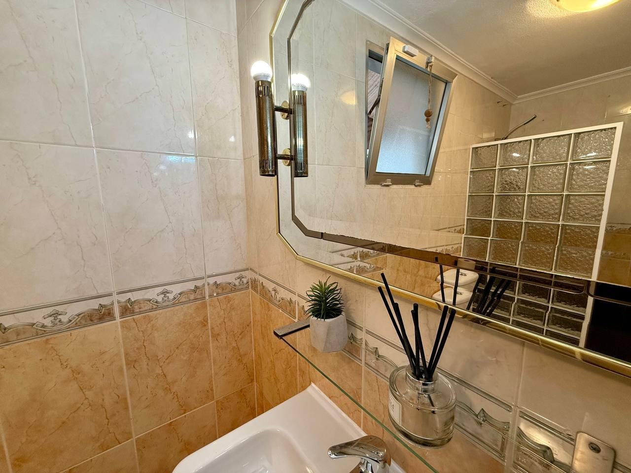 For sale - 2 Bedroom 2 Bathroom Apartment in Torrevieja - Playa Del Cura  - Alicante