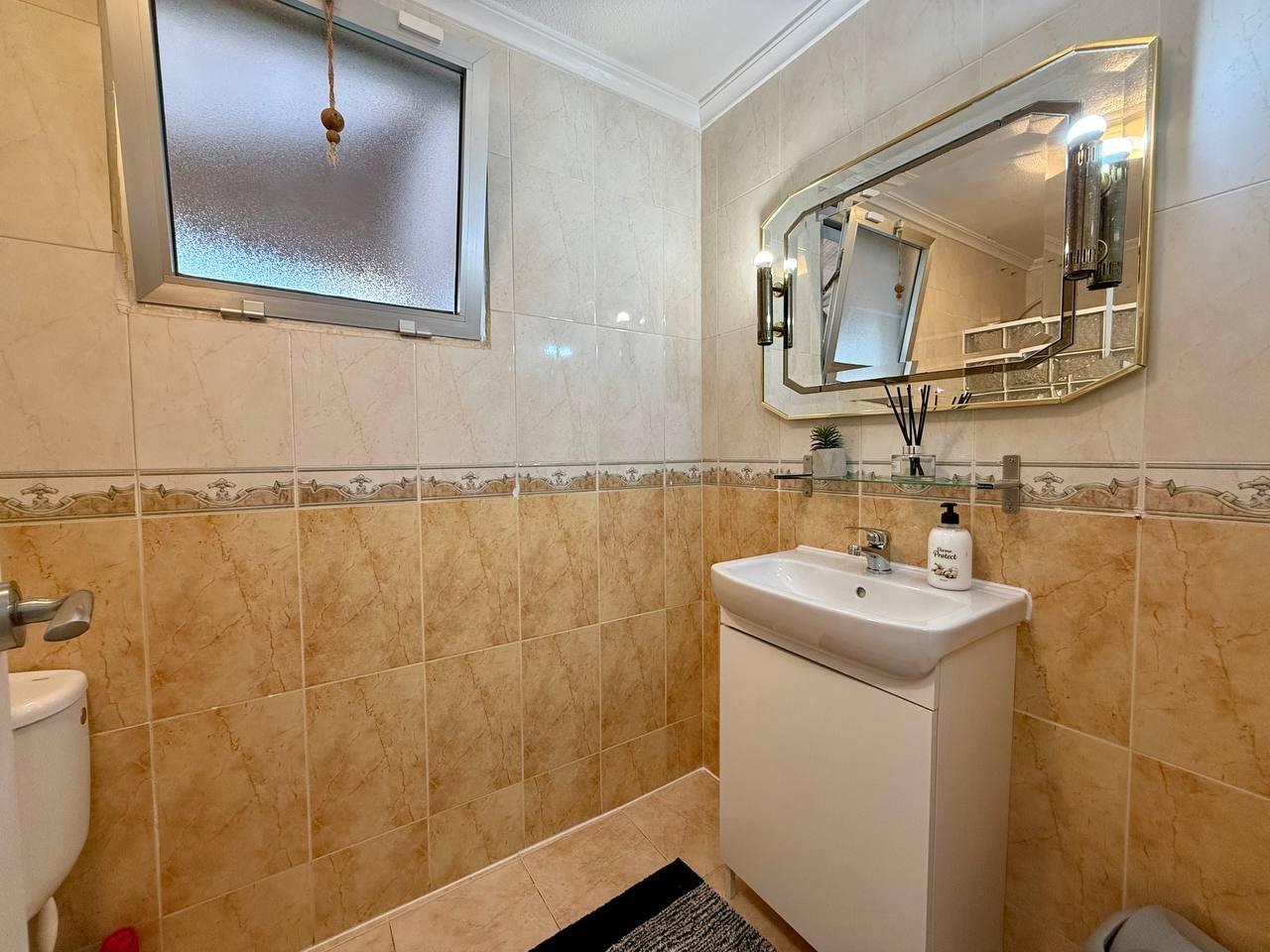 For sale - 2 Bedroom 2 Bathroom Apartment in Torrevieja - Playa Del Cura  - Alicante