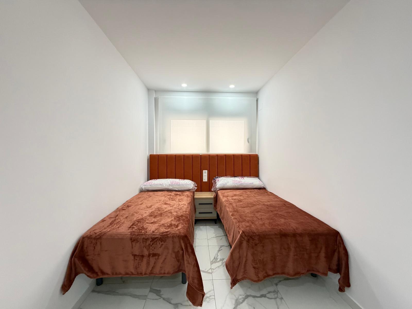For sale - 2 Bedroom 2 Bathroom Apartment in Torrevieja - Estacion De Autobuses  - Alicante