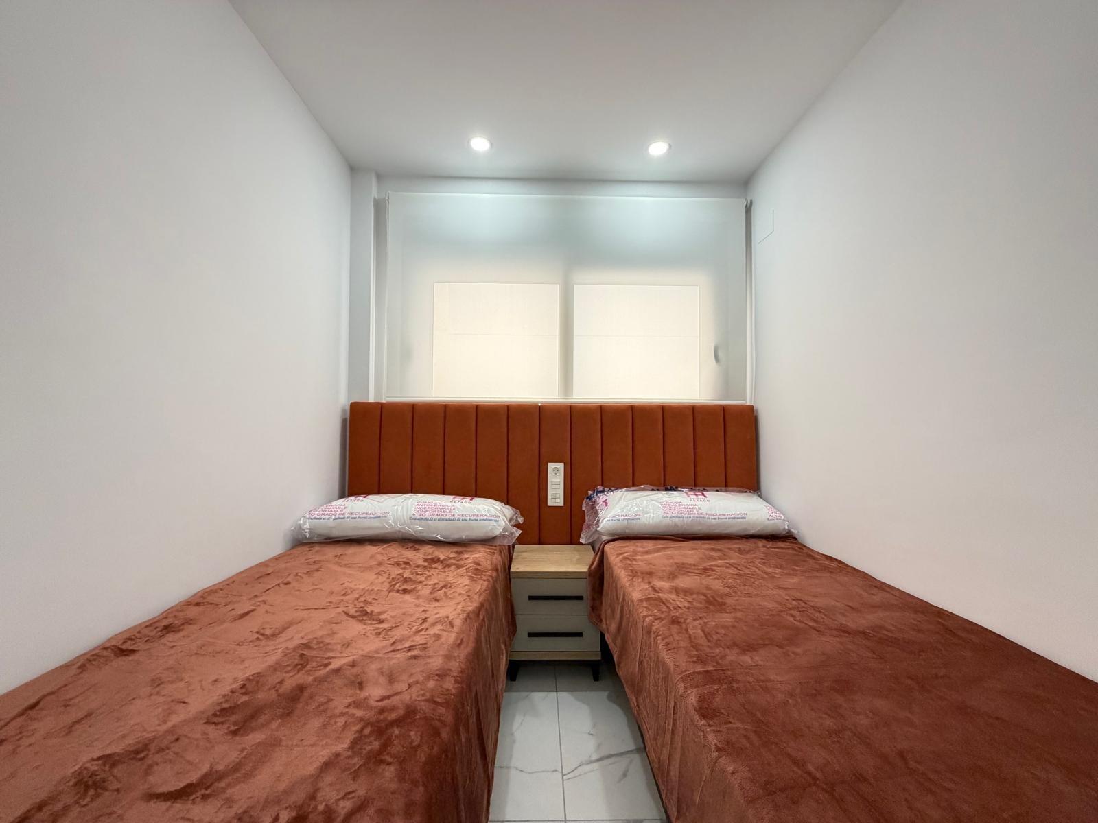 For sale - 2 Bedroom 2 Bathroom Apartment in Torrevieja - Estacion De Autobuses  - Alicante