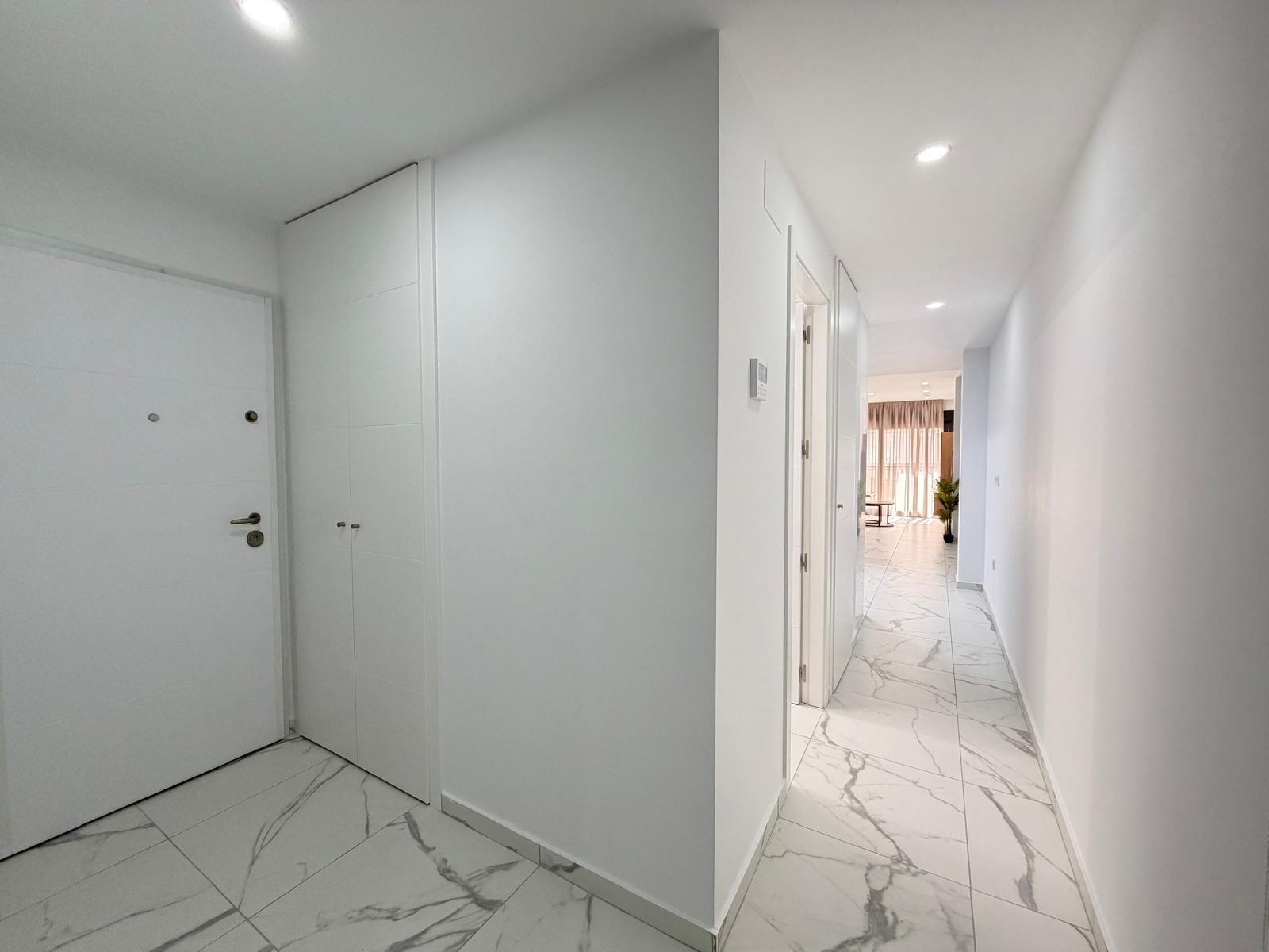 For sale - 2 Bedroom 2 Bathroom Apartment in Torrevieja - Estacion De Autobuses  - Alicante