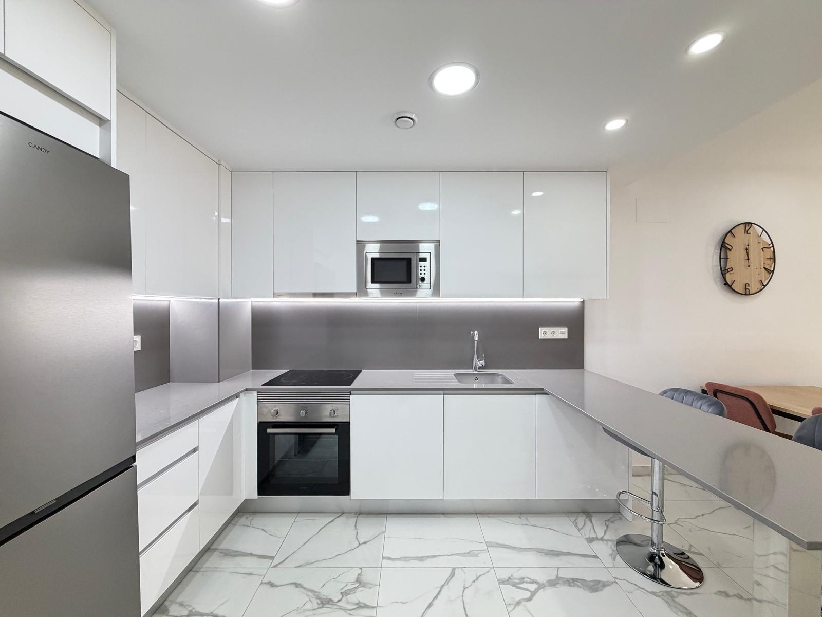 For sale - 2 Bedroom 2 Bathroom Apartment in Torrevieja - Estacion De Autobuses  - Alicante