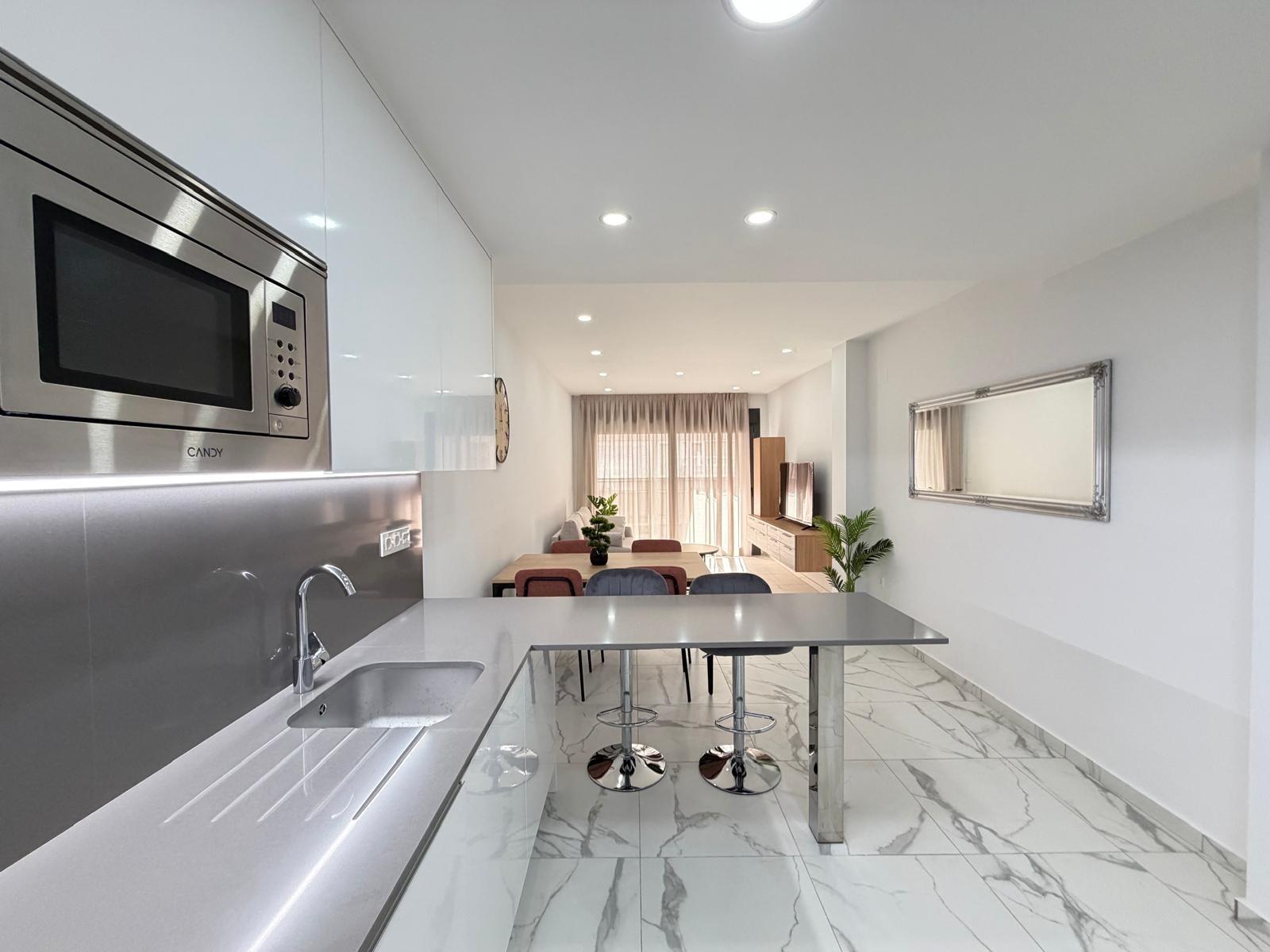 For sale - 2 Bedroom 2 Bathroom Apartment in Torrevieja - Estacion De Autobuses  - Alicante