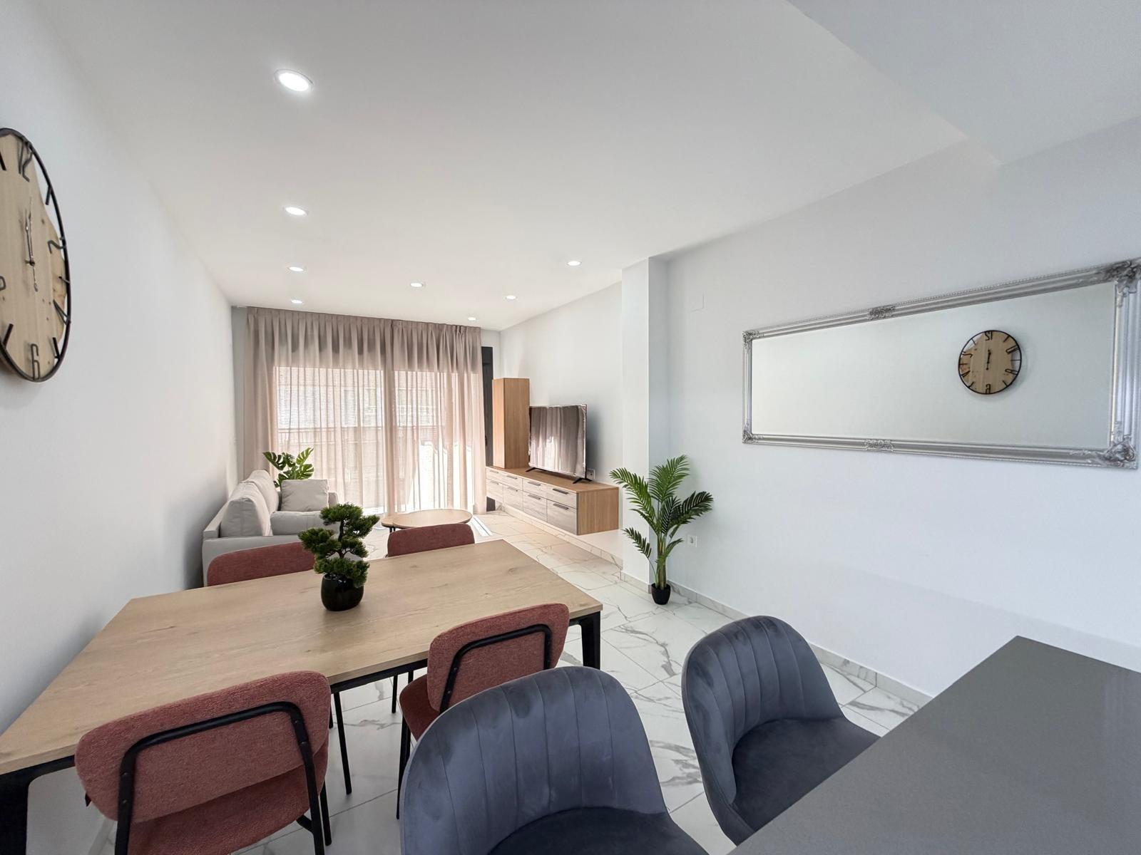 For sale - 2 Bedroom 2 Bathroom Apartment in Torrevieja - Estacion De Autobuses  - Alicante