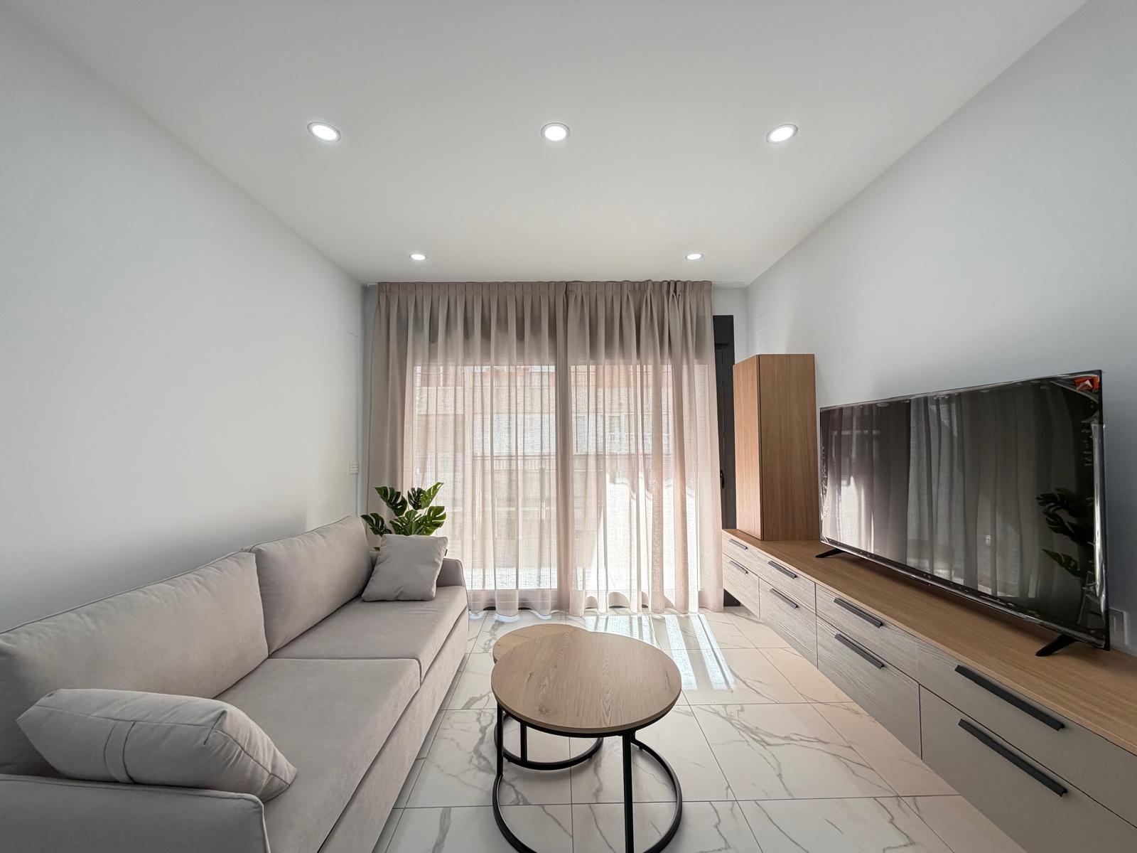 For sale - 2 Bedroom 2 Bathroom Apartment in Torrevieja - Estacion De Autobuses  - Alicante