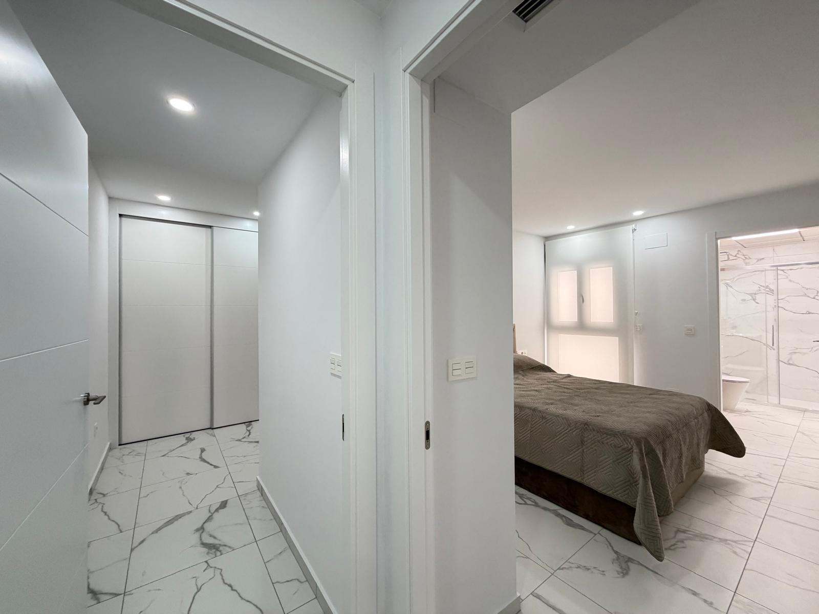 For sale - 2 Bedroom 2 Bathroom Apartment in Torrevieja - Estacion De Autobuses  - Alicante