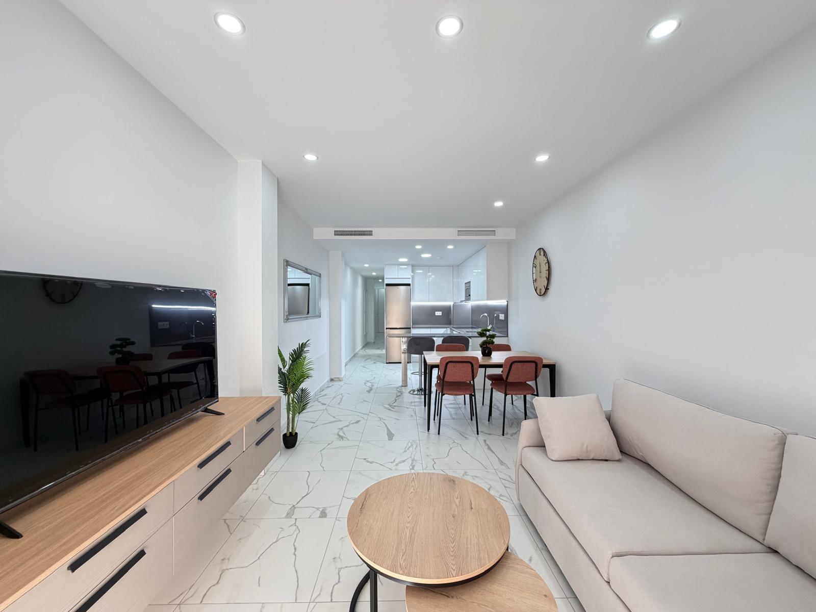 For sale - 2 Bedroom 2 Bathroom Apartment in Torrevieja - Estacion De Autobuses  - Alicante