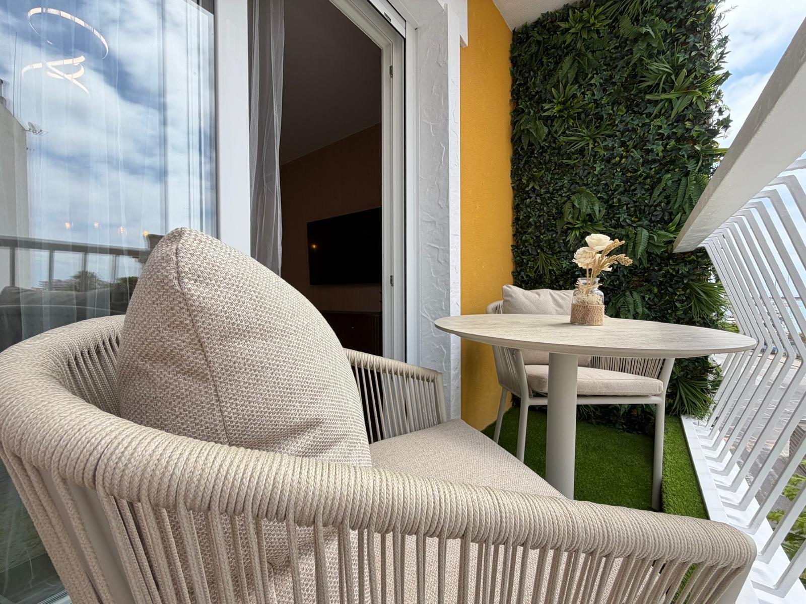 For sale - 3 Bedroom 2 Bathroom Apartment in Torrevieja - Torrevieja  - Alicante