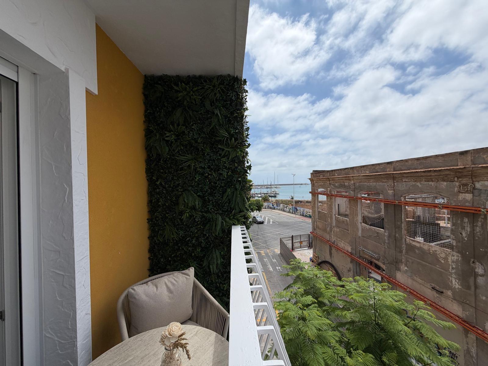 For sale - 3 Bedroom 2 Bathroom Apartment in Torrevieja - Torrevieja  - Alicante
