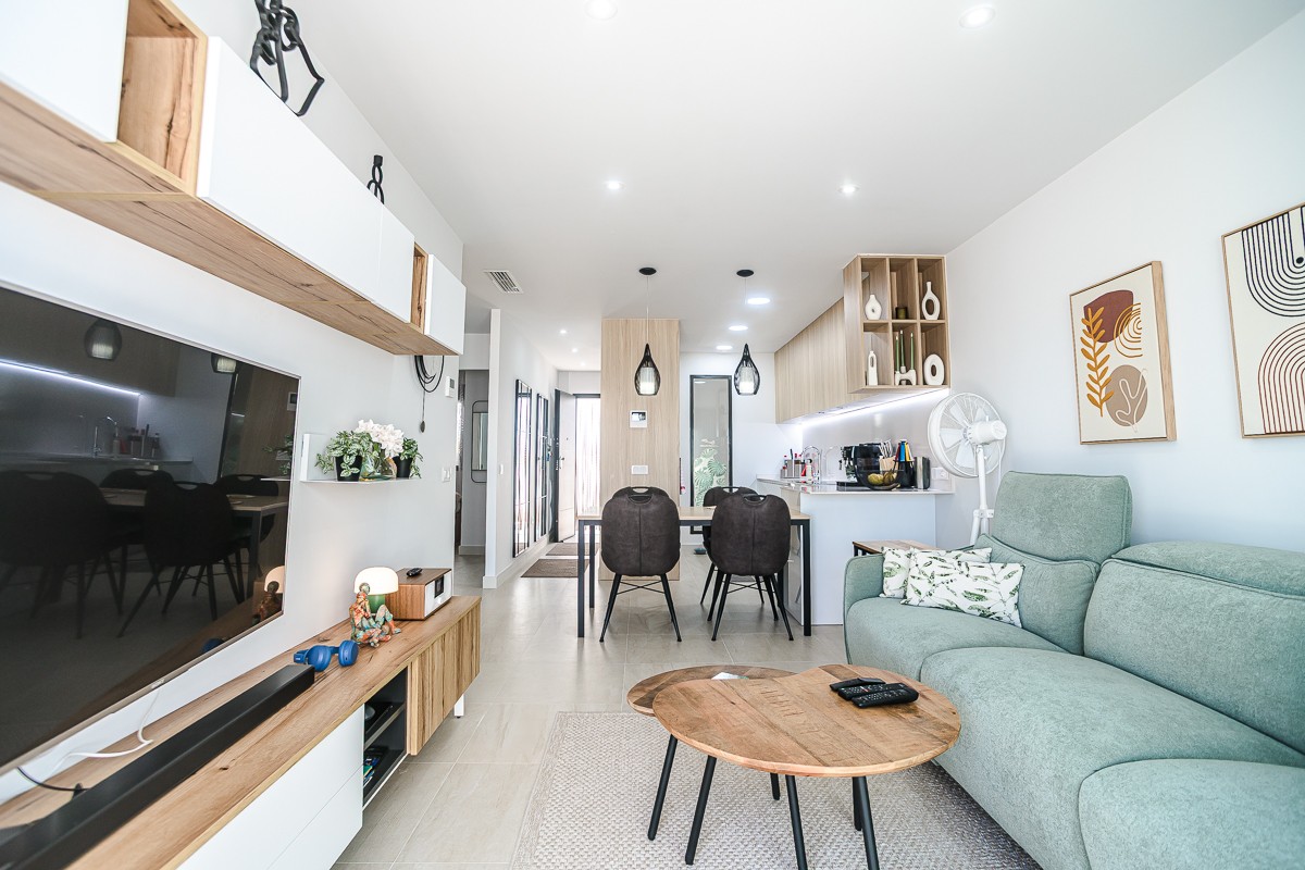 For sale - 3 Bedroom 3 Bathroom Apartment in Torrevieja - Costa Blanca  - Alicante