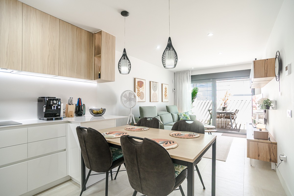 For sale - 3 Bedroom 3 Bathroom Apartment in Torrevieja - Costa Blanca  - Alicante