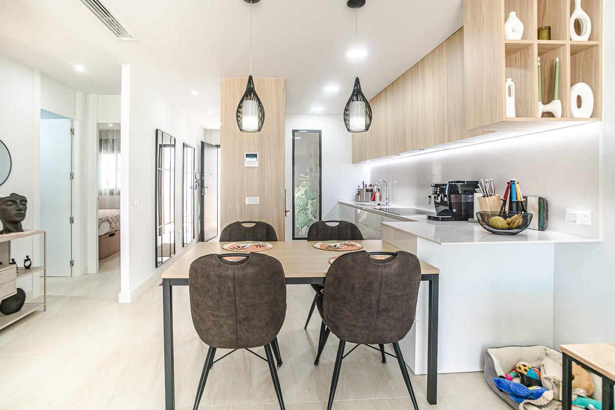 For sale - 3 Bedroom 3 Bathroom Apartment in Torrevieja - Costa Blanca  - Alicante