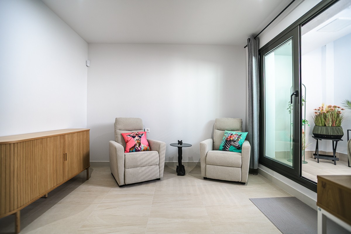 For sale - 3 Bedroom 3 Bathroom Apartment in Torrevieja - Costa Blanca  - Alicante