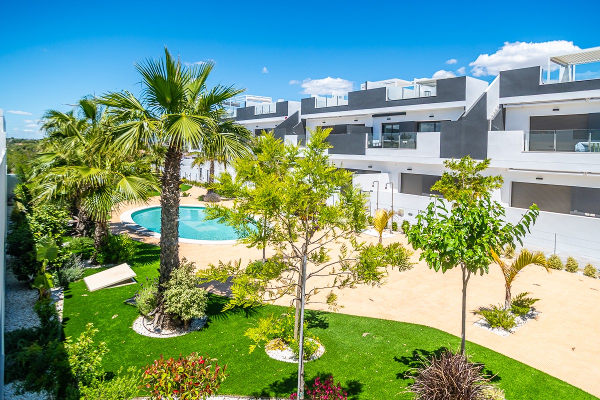 For sale - 3 Bedroom 3 Bathroom Apartment in Torrevieja - Costa Blanca  - Alicante